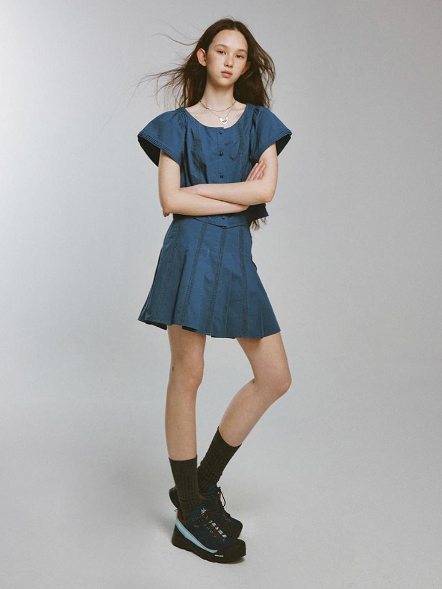 FUSSED V-Neck T-Shirt Long-Sleeve Tiered Flutter Sleeve Lace Trim Playful Prussian Set