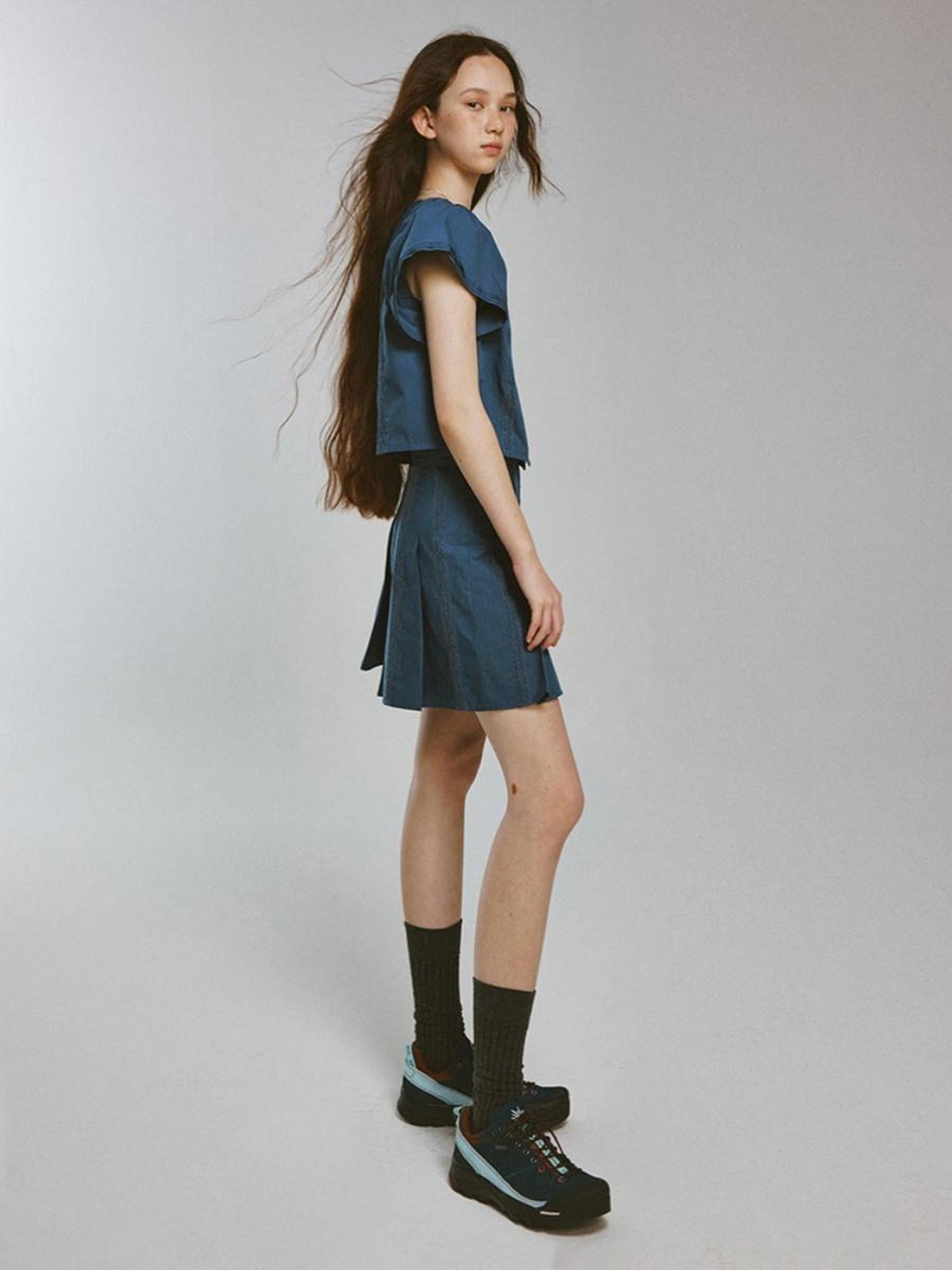 FUSSED V-Neck T-Shirt Long-Sleeve Tiered Flutter Sleeve Lace Trim Playful Prussian Set