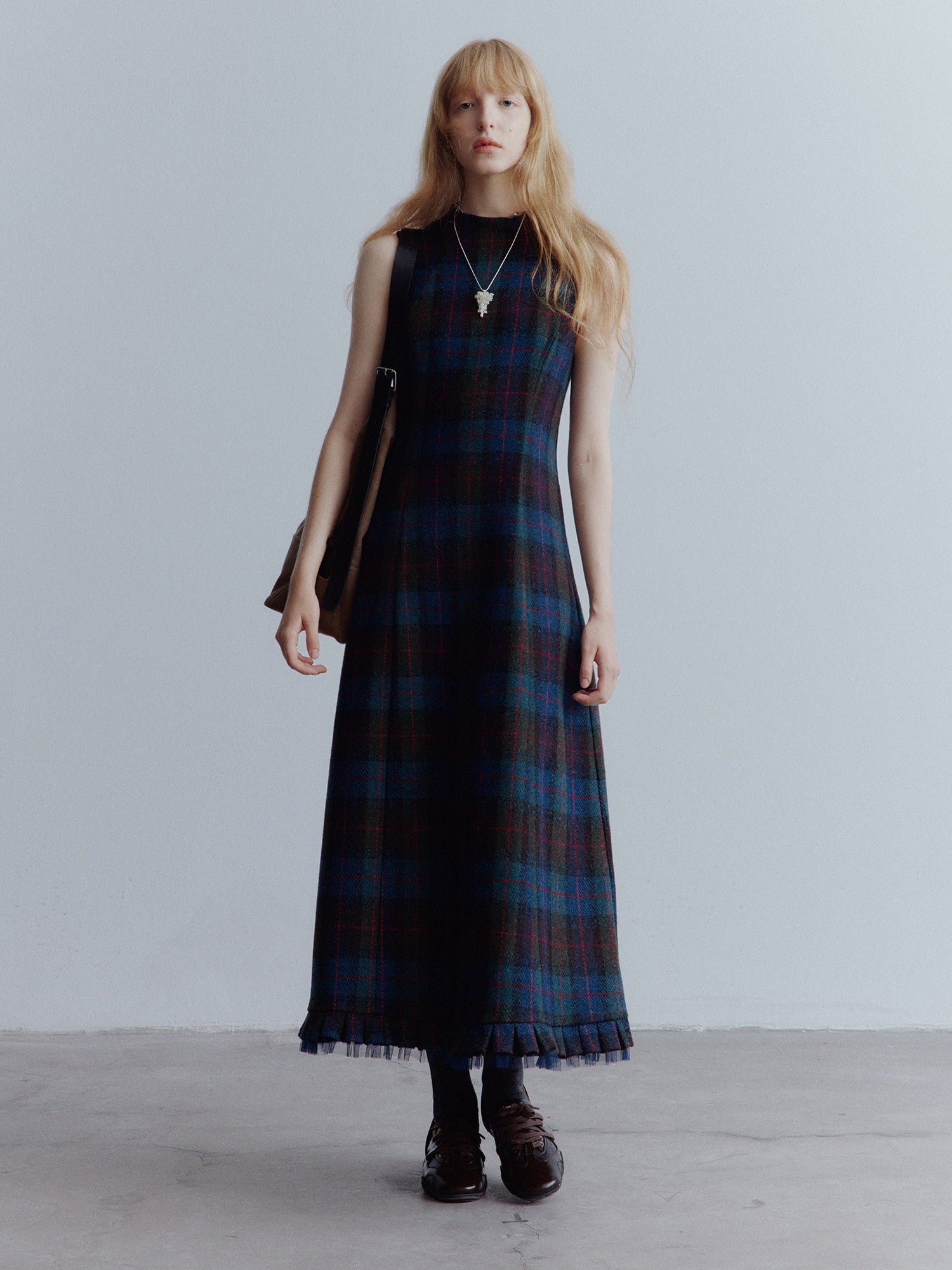 FUSSED_Waist_Cinch_Preppy_A_Line_Mesh_Back_Zipper_Wool_Sleeveless_Maxi_Dresses_MISSTT