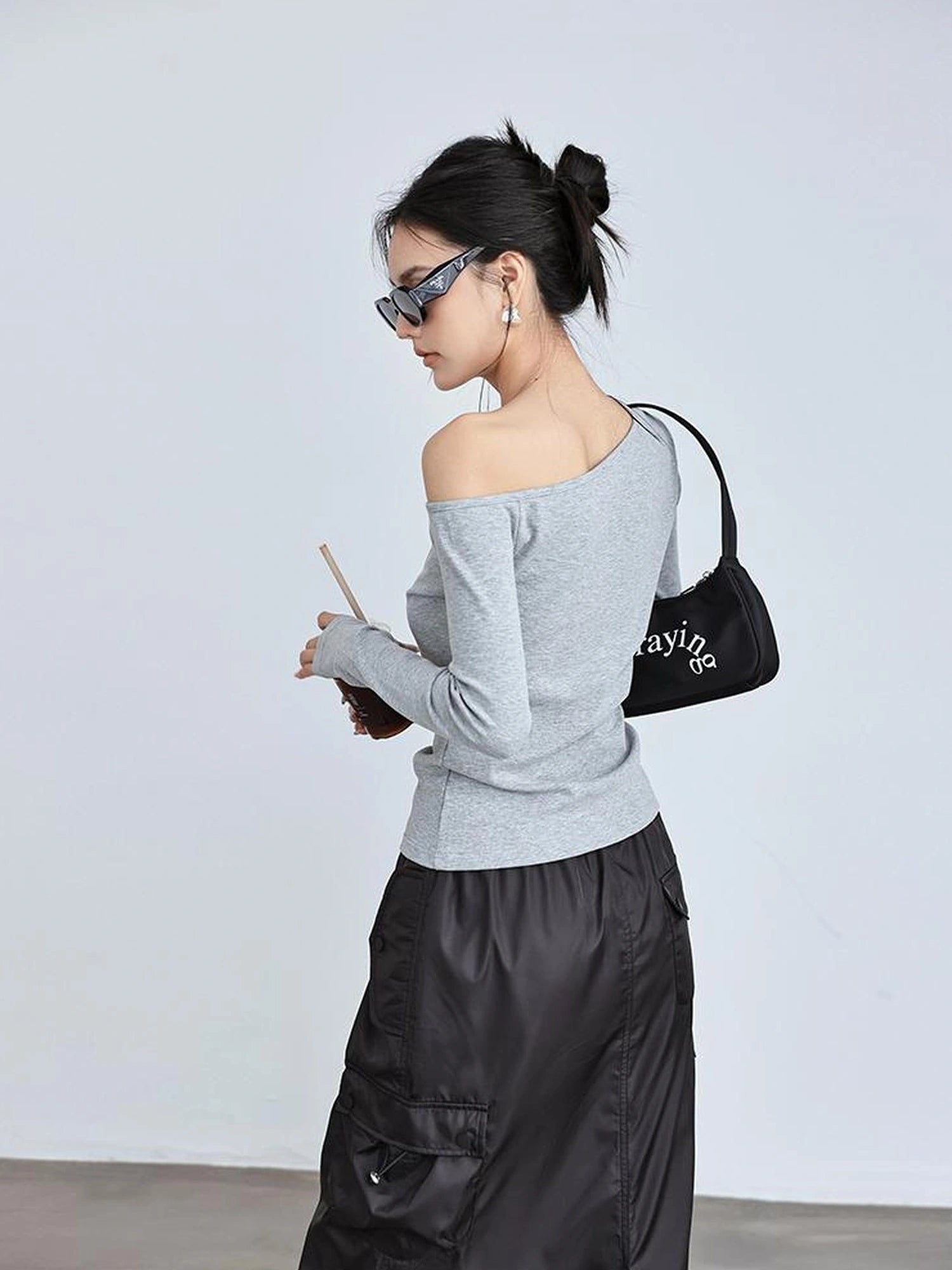 FU FRESH UP Asymmetric Off Shoulder Knit Top