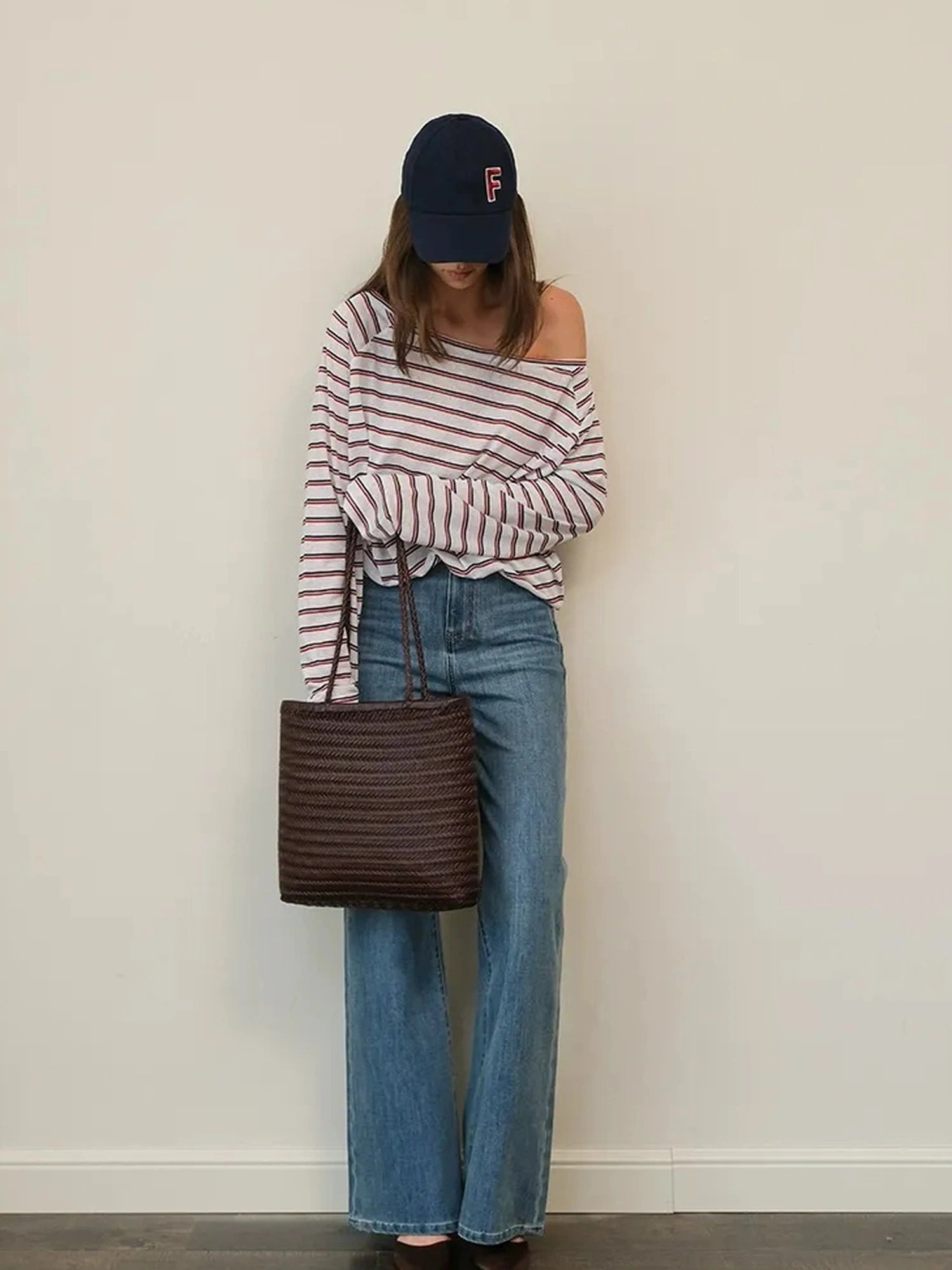 FU FRESH UP Asymmetric Shoulder Rayon Striped Tee