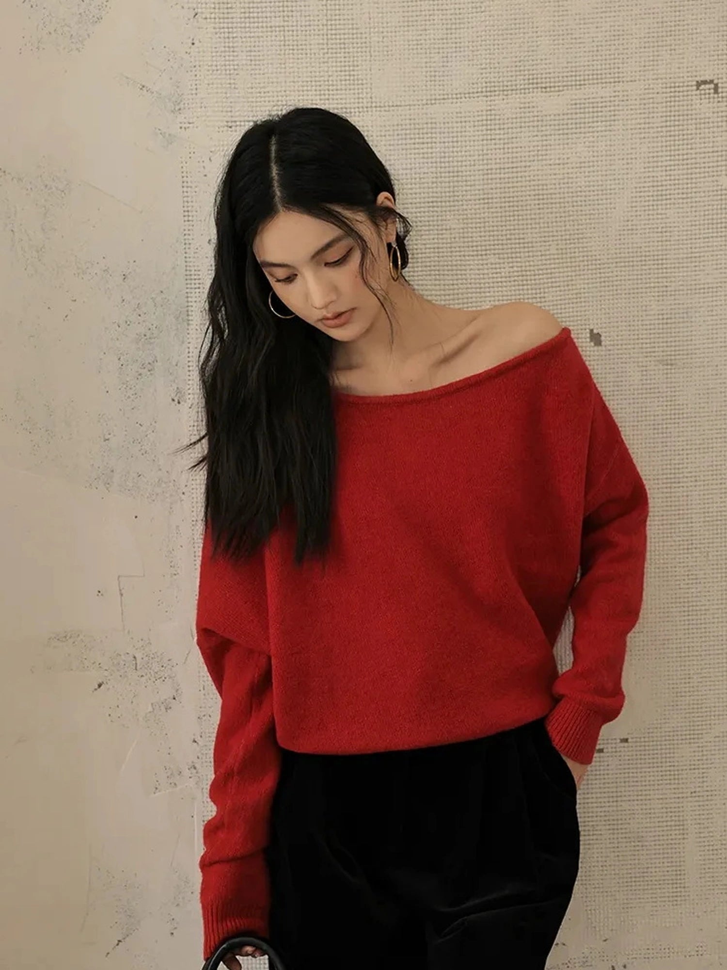 FU FRESH UP Asymmetric Wool Off Shoulder Sweater
