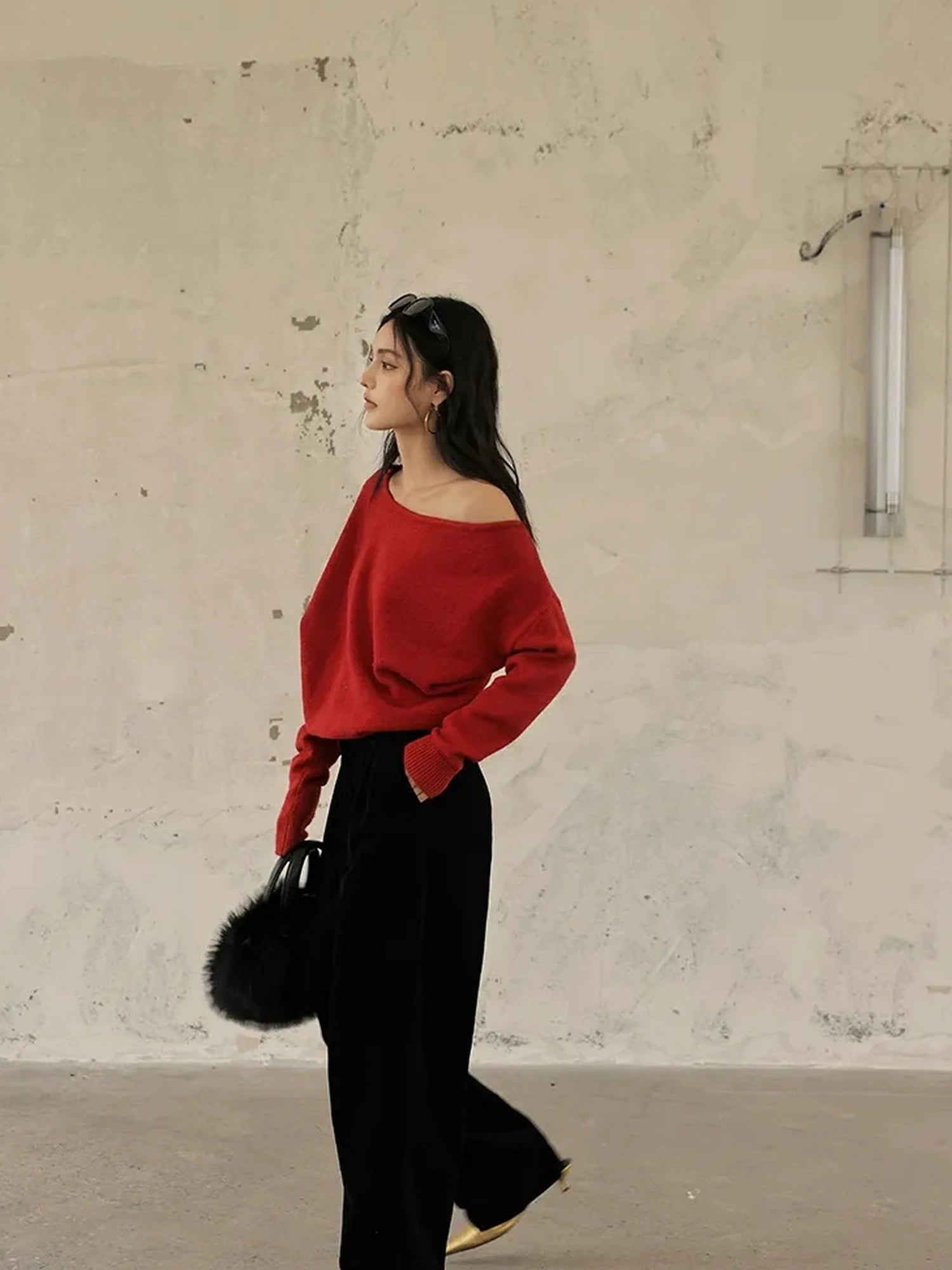 FU FRESH UP Asymmetric Wool Off Shoulder Sweater
