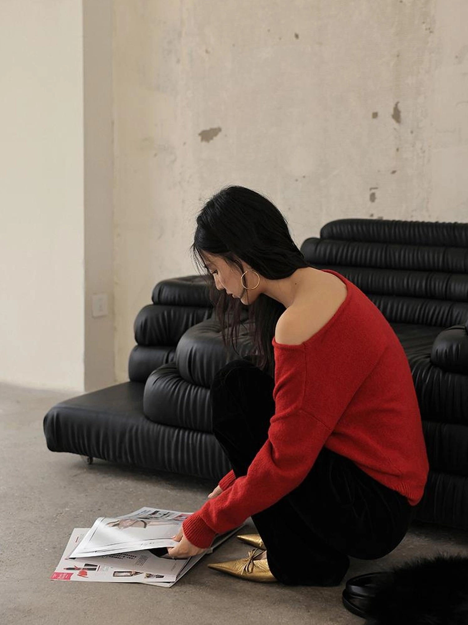 FU FRESH UP Asymmetric Wool Off Shoulder Sweater