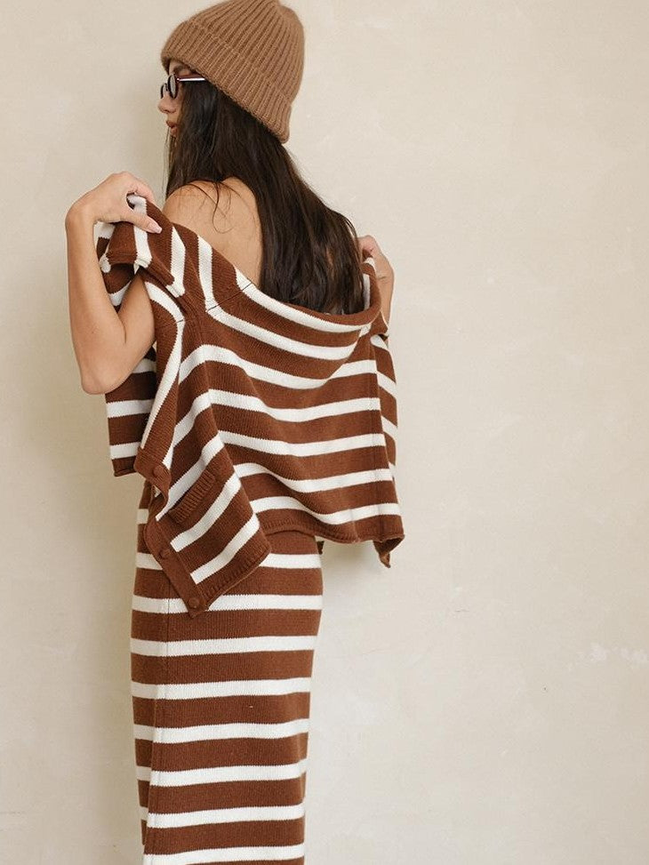 FU FRESH UP Coffee White Striped Tie Front Round Neck Women&