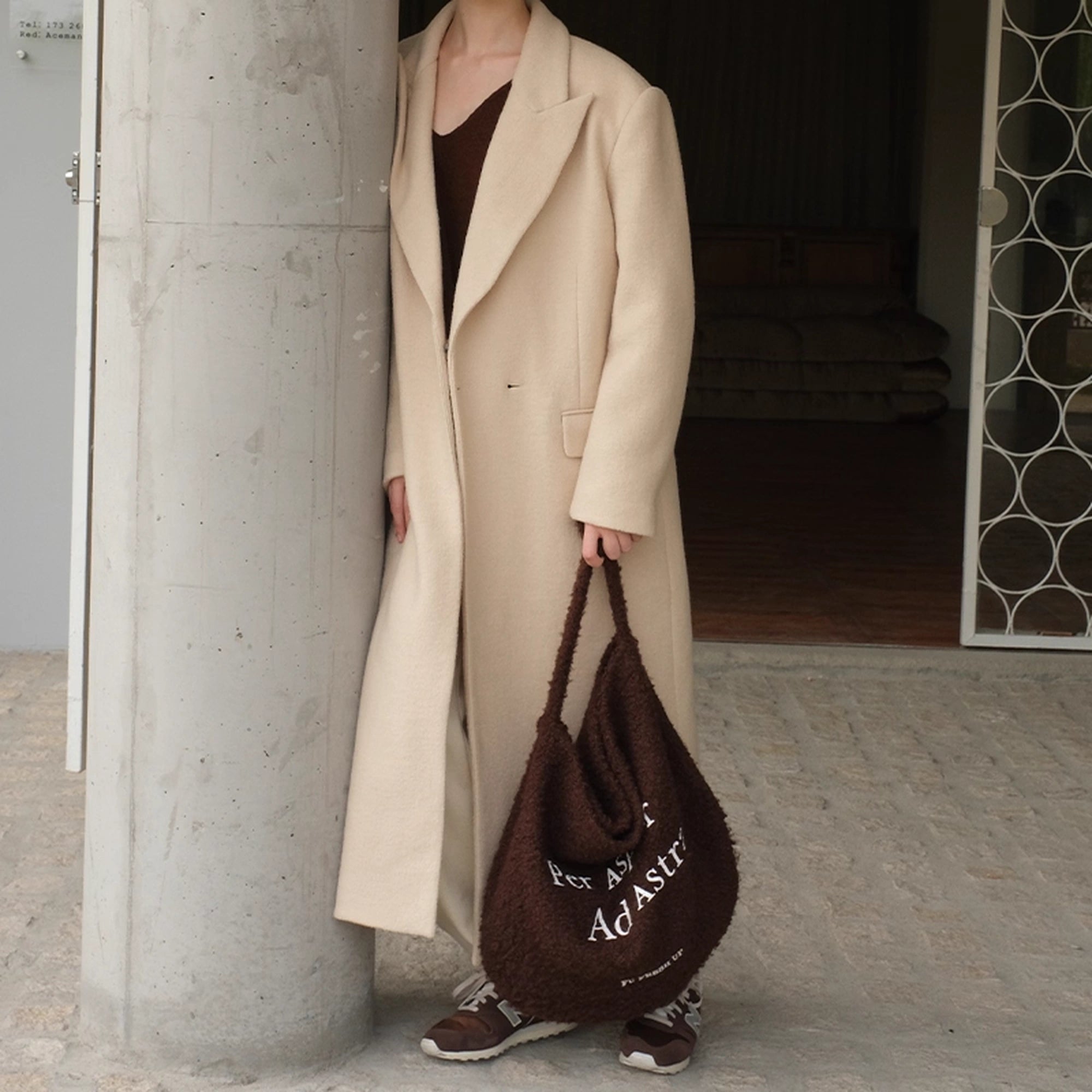 FU_FRESH_UP_Coiled_Fleece_Letter_Print_Shoulder_Bag_MISSTT