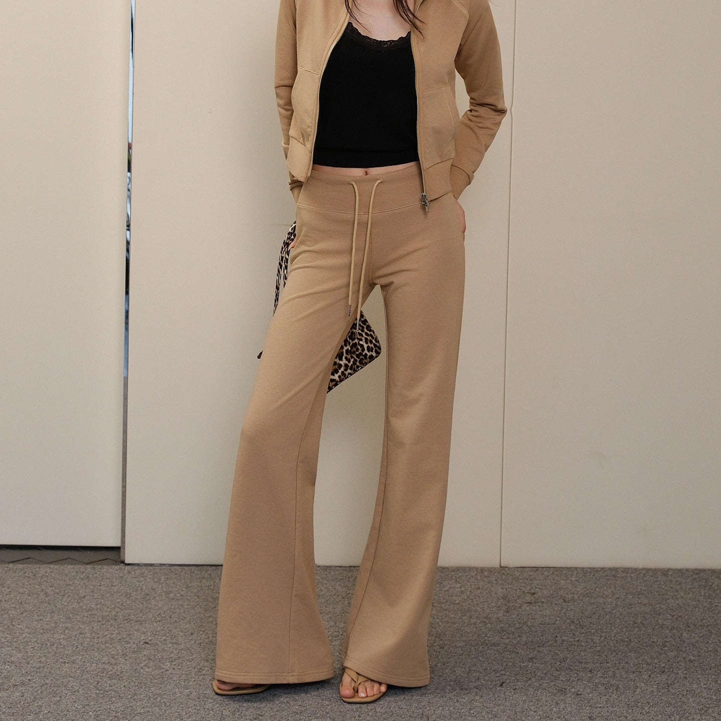 FU_FRESH_UP_Collared_Cropped_Cardigan_Slim_Flare_Sweatpants_Women&
