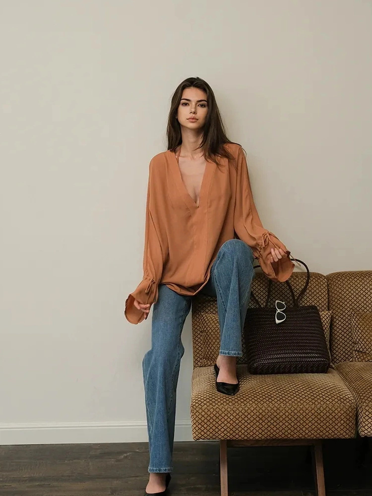 FU FRESH UP Cool Touch V-neck Chiffon Shirt