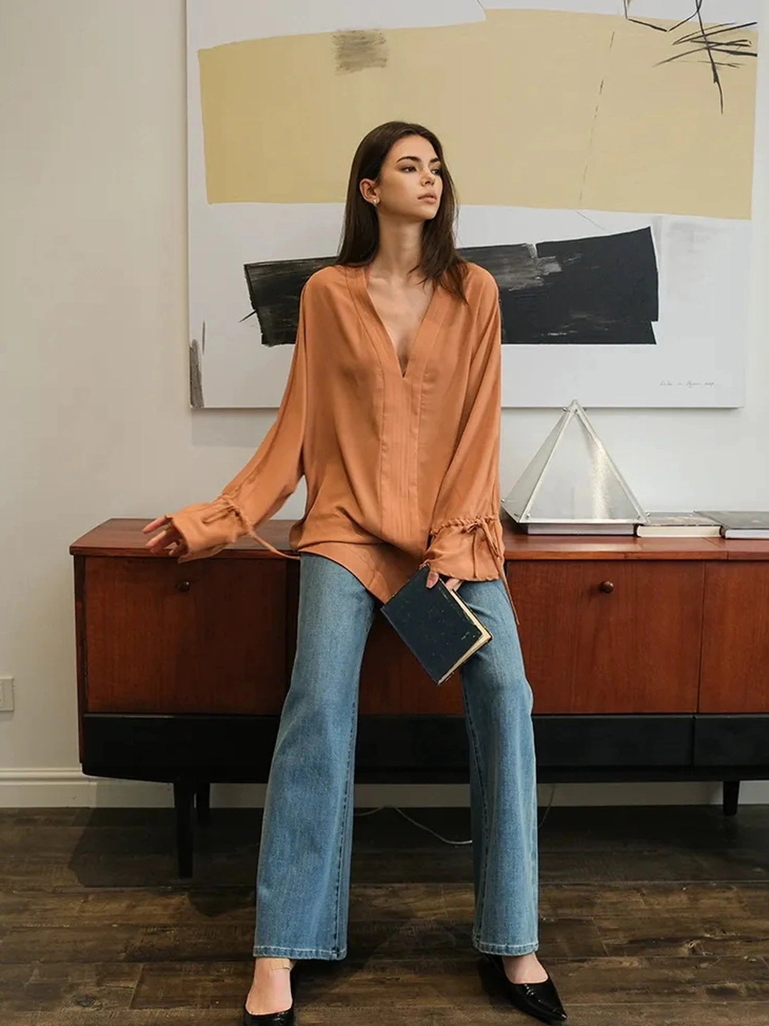 FU FRESH UP Cool Touch V-neck Chiffon Shirt