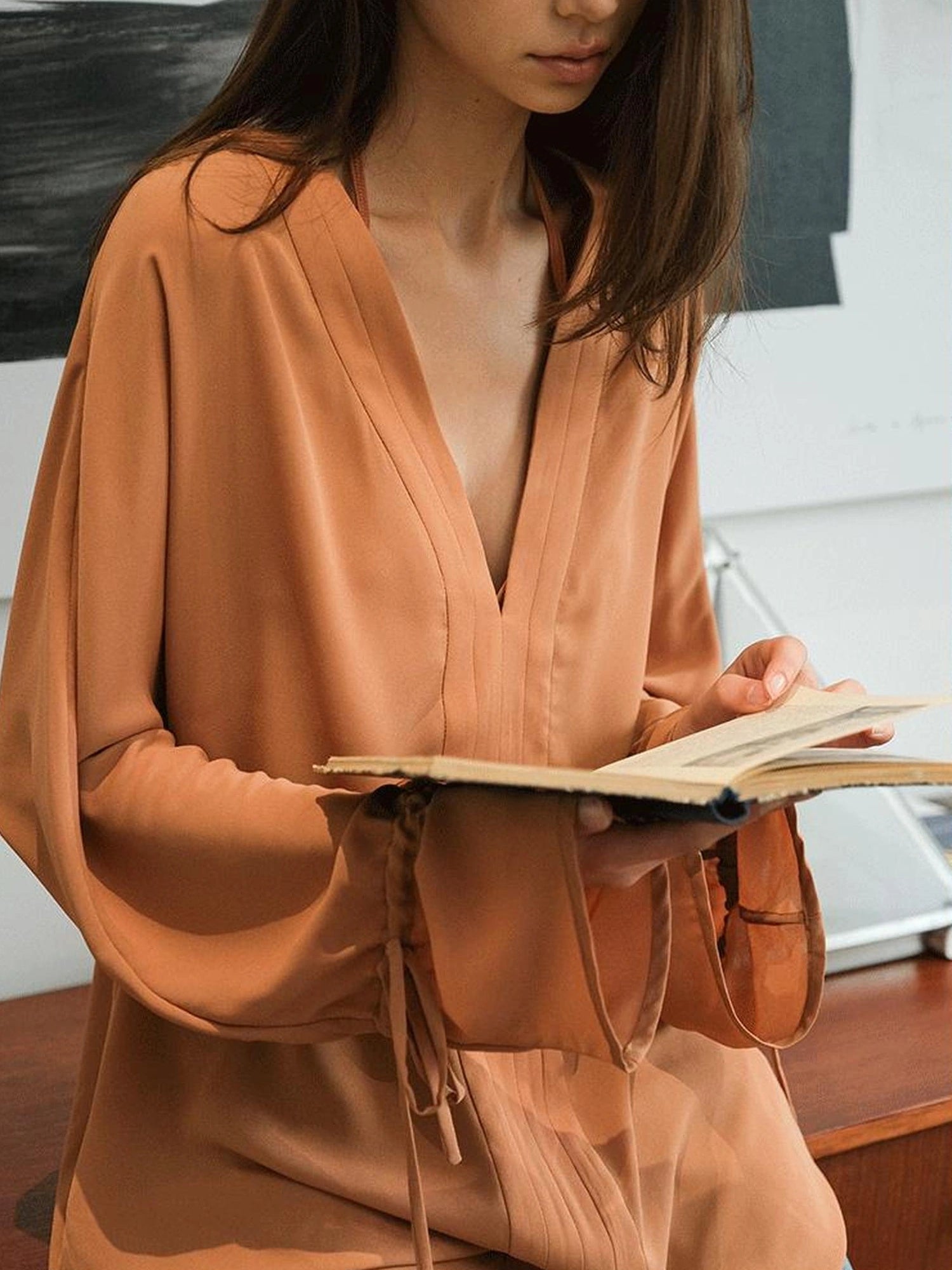 FU FRESH UP Cool Touch V-neck Chiffon Shirt