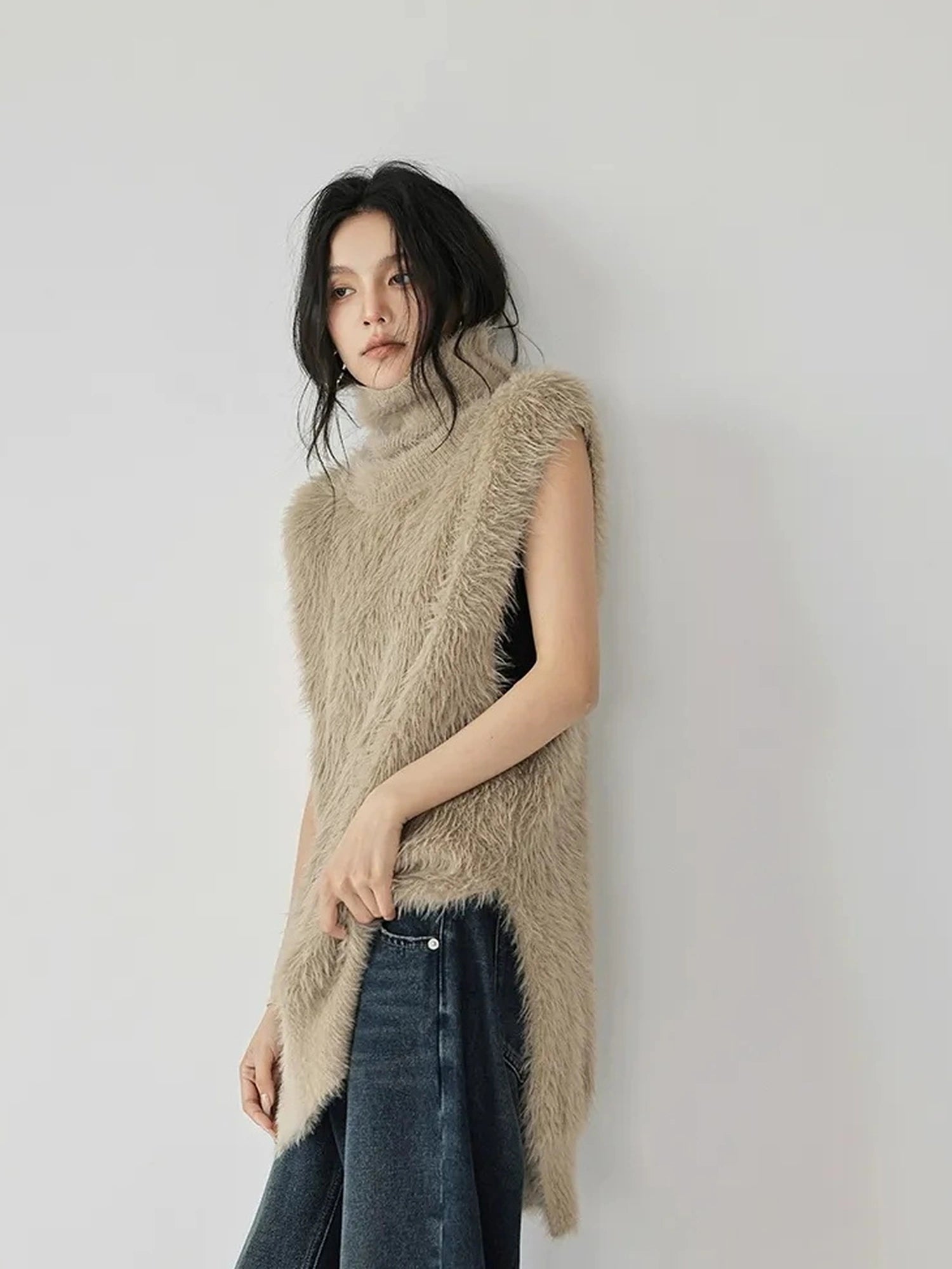 FU FRESH UP Eco Friendly Long Hair Mink High Neck Knit Vest