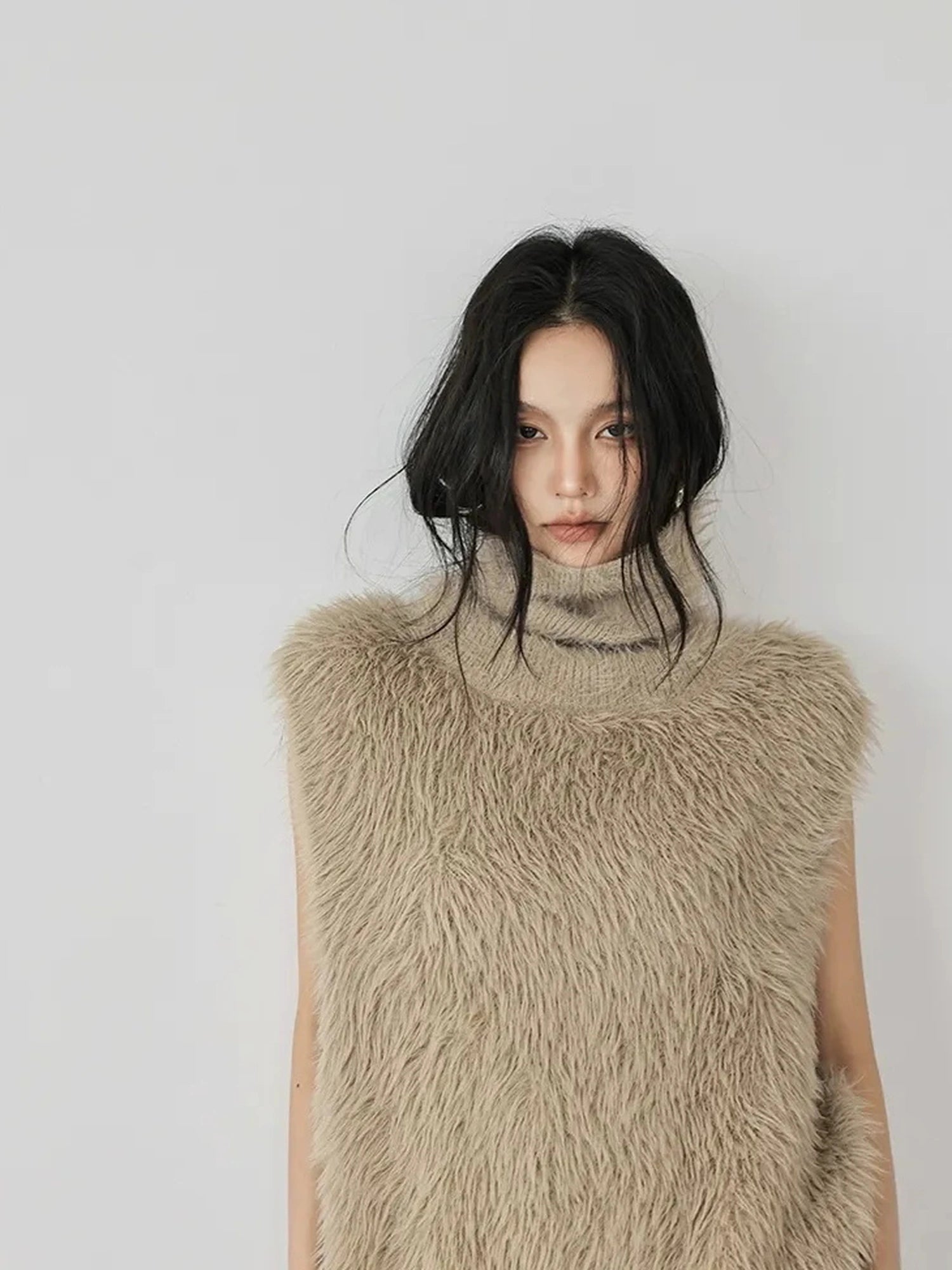 FU FRESH UP Eco Friendly Long Hair Mink High Neck Knit Vest
