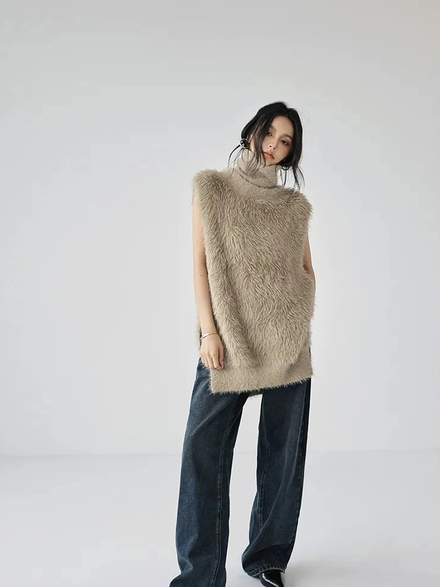 FU FRESH UP Eco Friendly Long Hair Mink High Neck Knit Vest