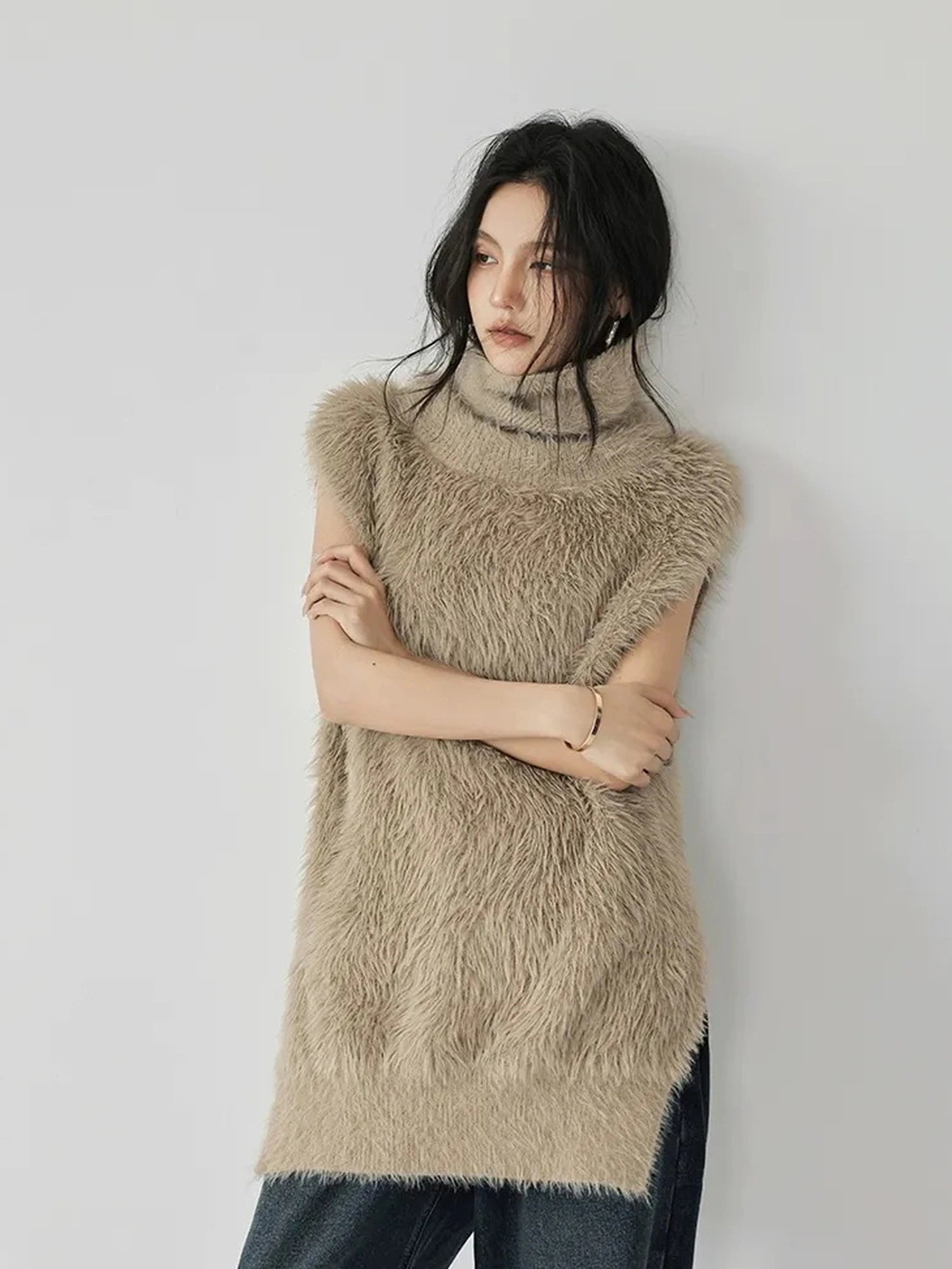 FU FRESH UP Eco Friendly Long Hair Mink High Neck Knit Vest