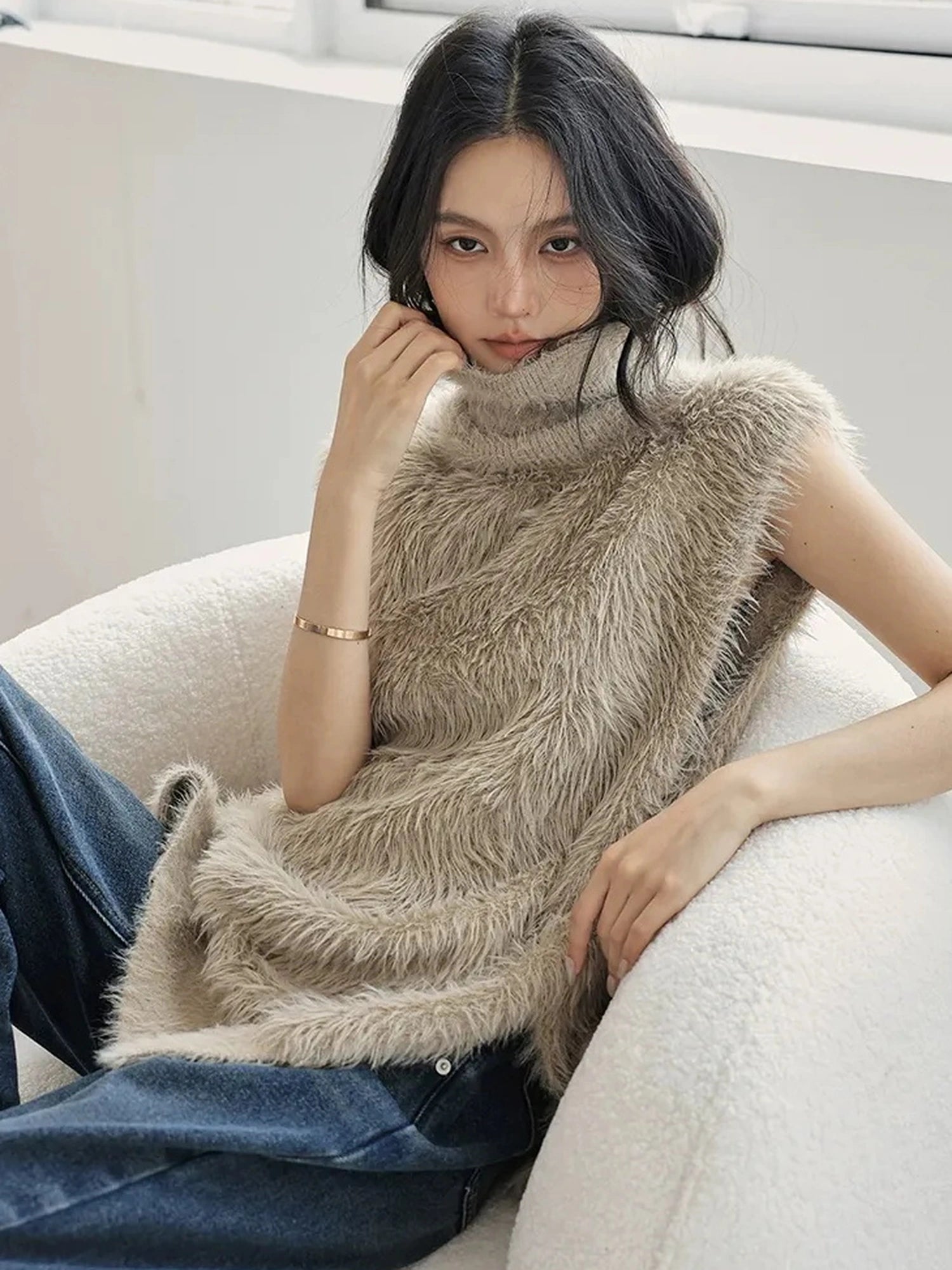 FU FRESH UP Eco Friendly Long Hair Mink High Neck Knit Vest