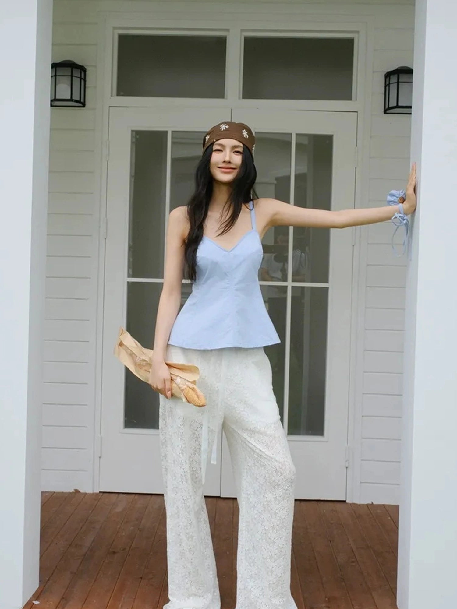 FU FRESH UP Floral Wave V-neck Crop Top