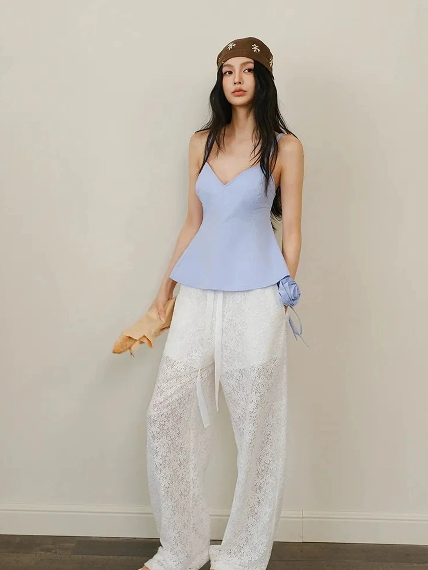 FU FRESH UP Floral Wave V-neck Crop Top
