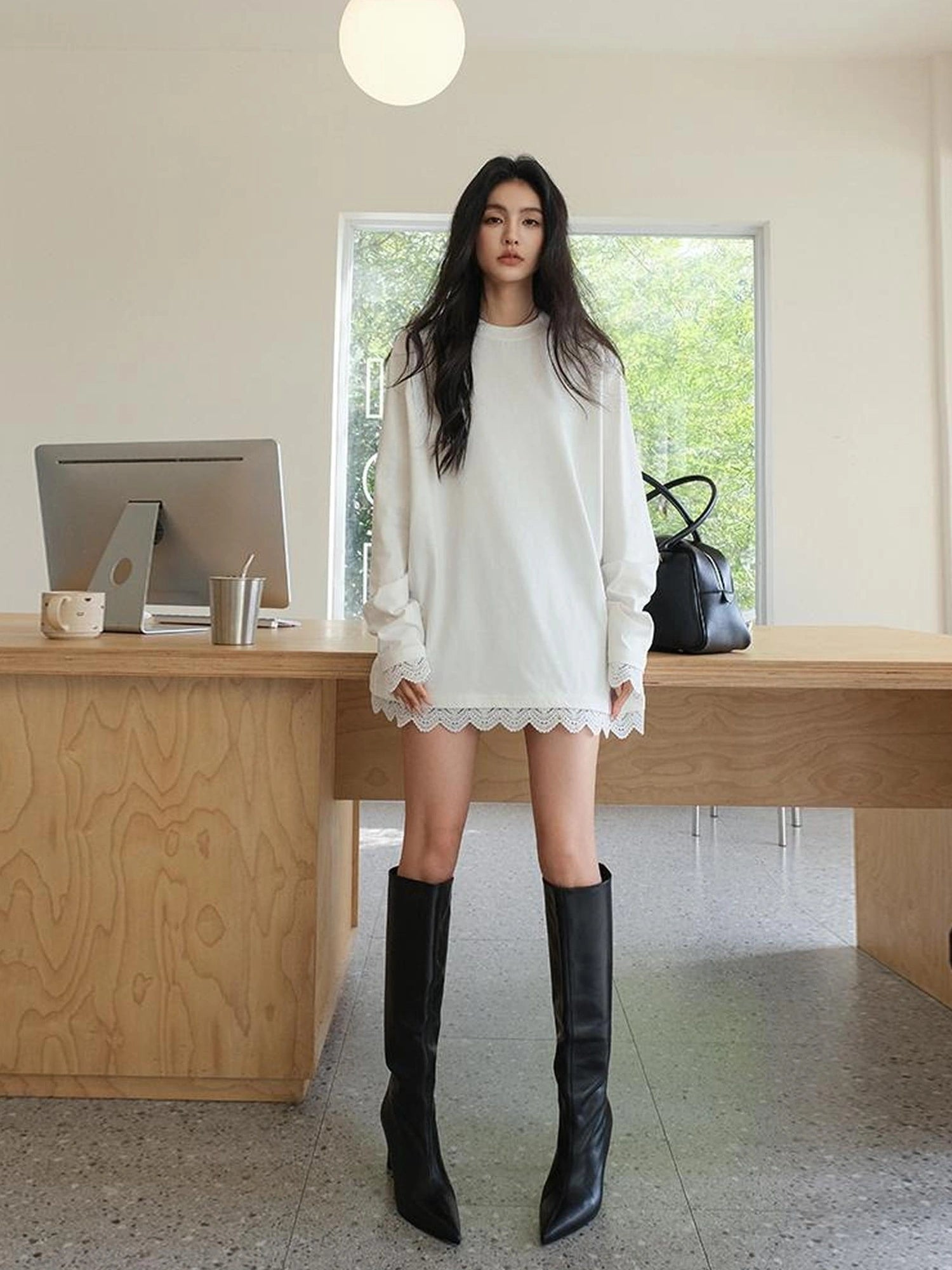 FU FRESH UP French Lace Trimmed Long Sleeve V-neck T-shirt