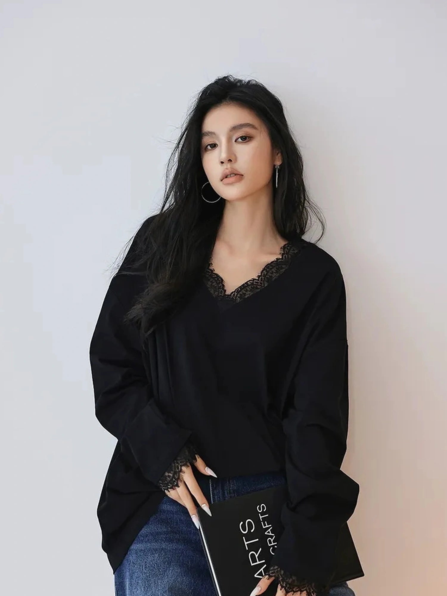 FU FRESH UP French Lace V-Neck T-Shirt