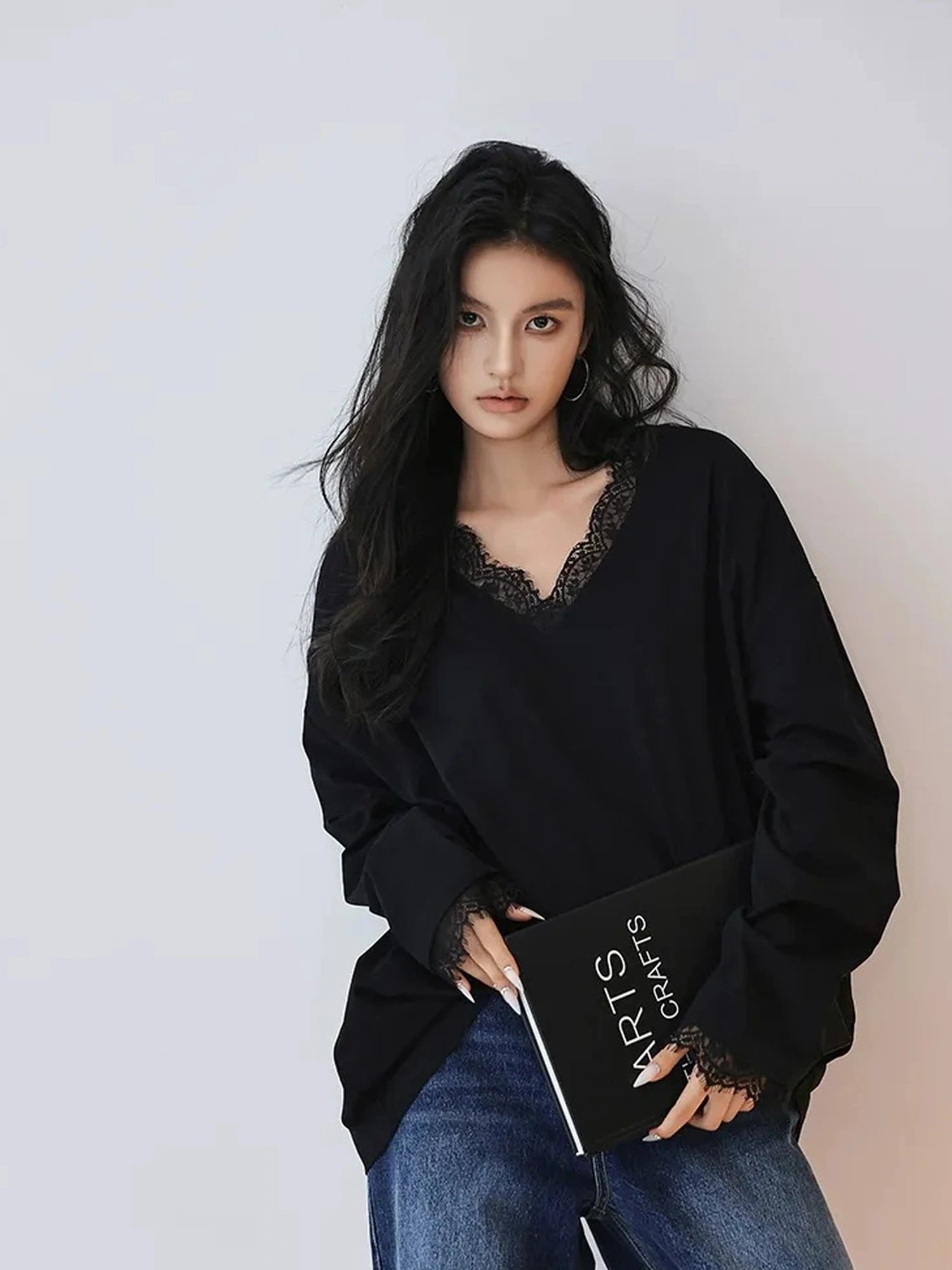 FU FRESH UP French Lace V-Neck T-Shirt