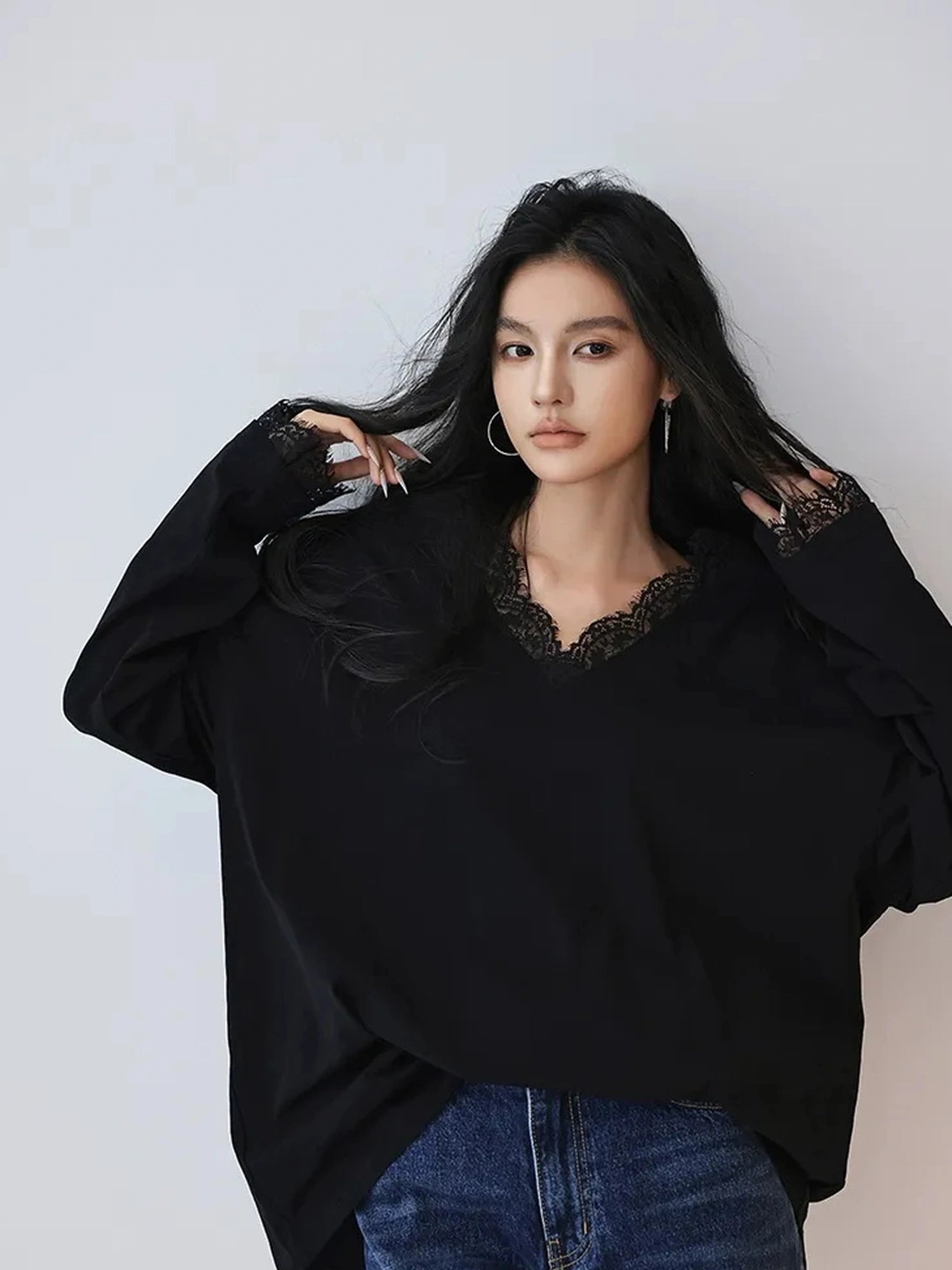 FU FRESH UP French Lace V-Neck T-Shirt