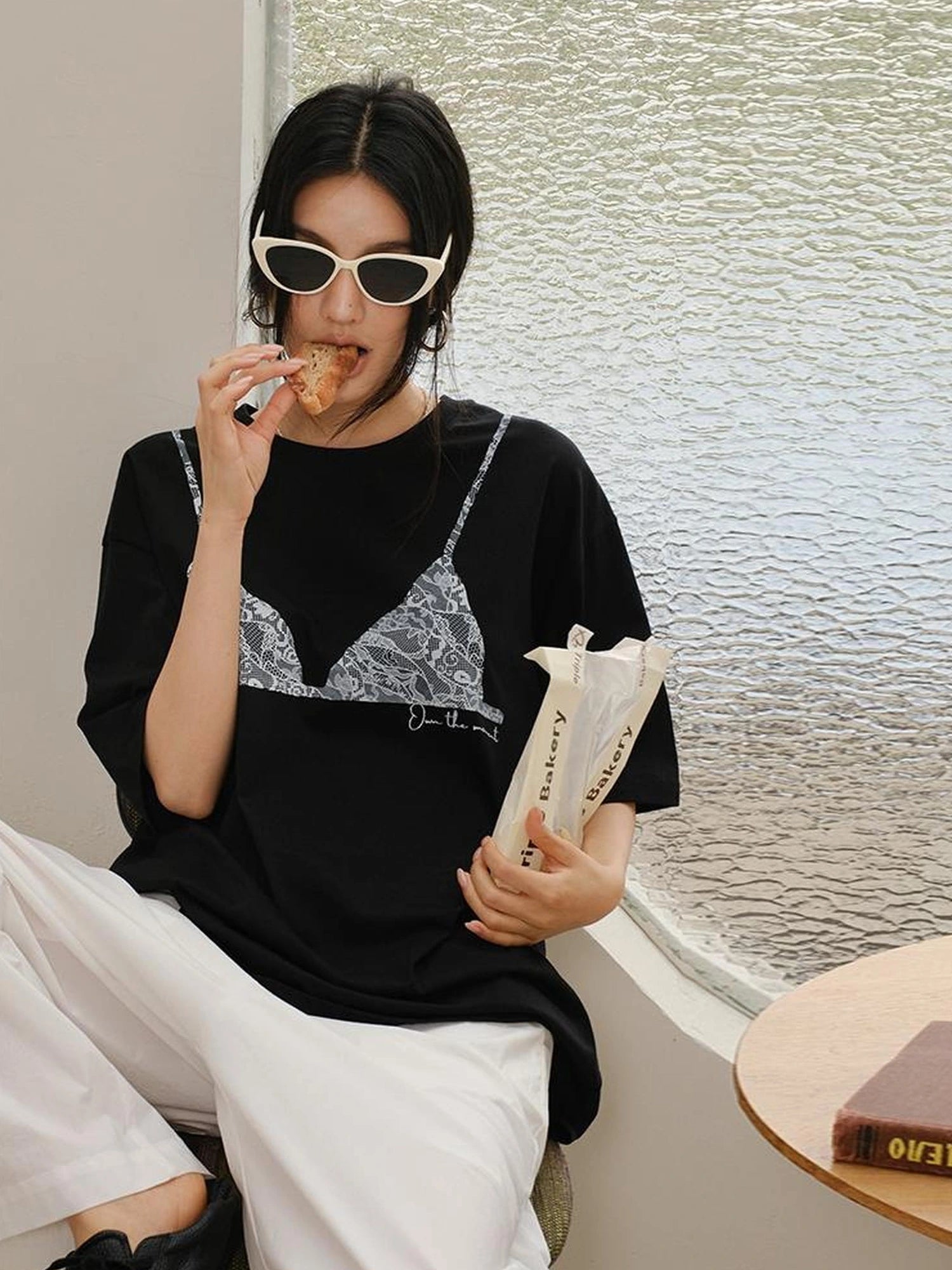 FU FRESH UP Lace Bra Print Relaxed Cotton Tee