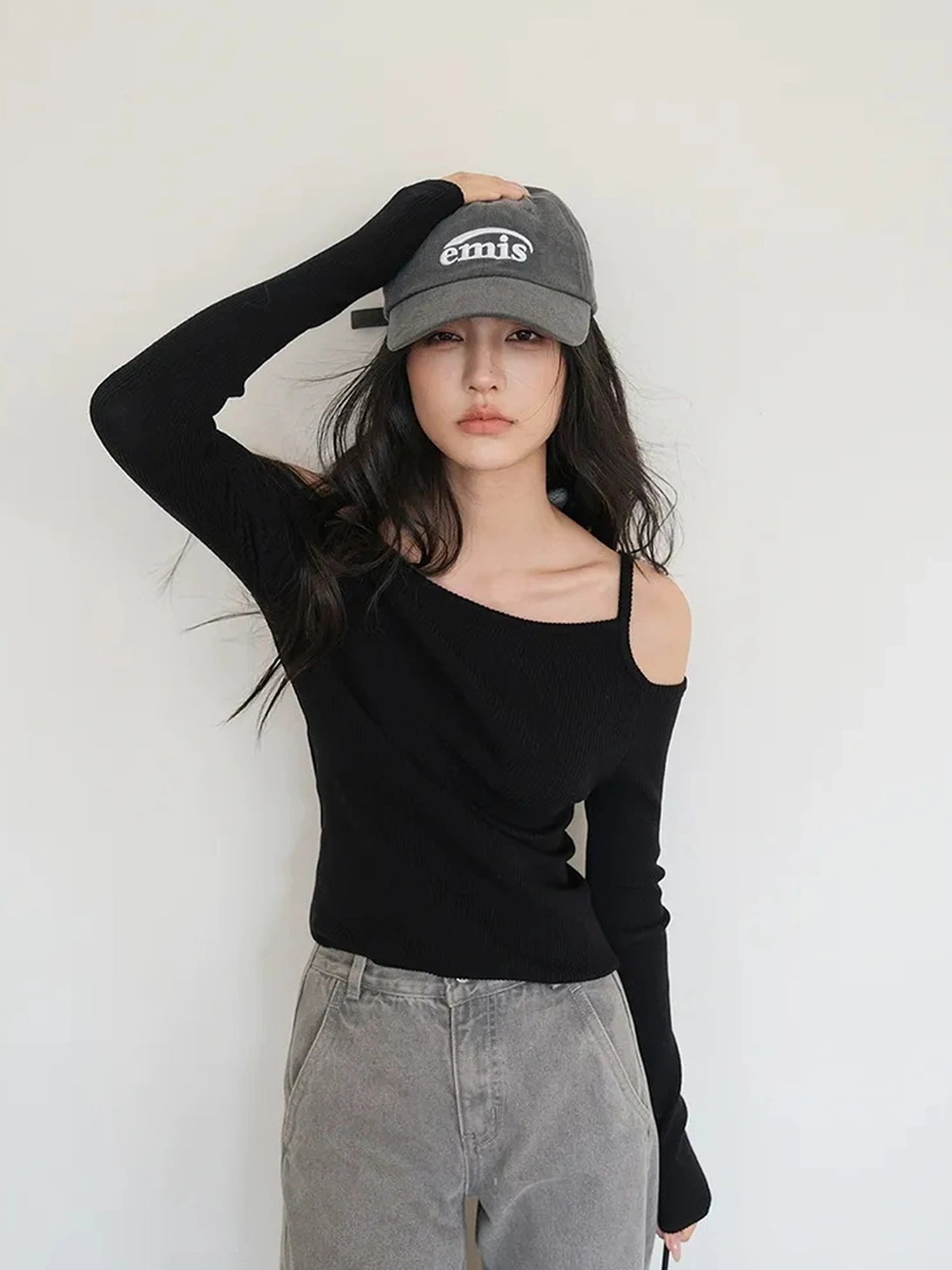 FU FRESH UP Lightweight Silk Knit Shoulder Cut Top