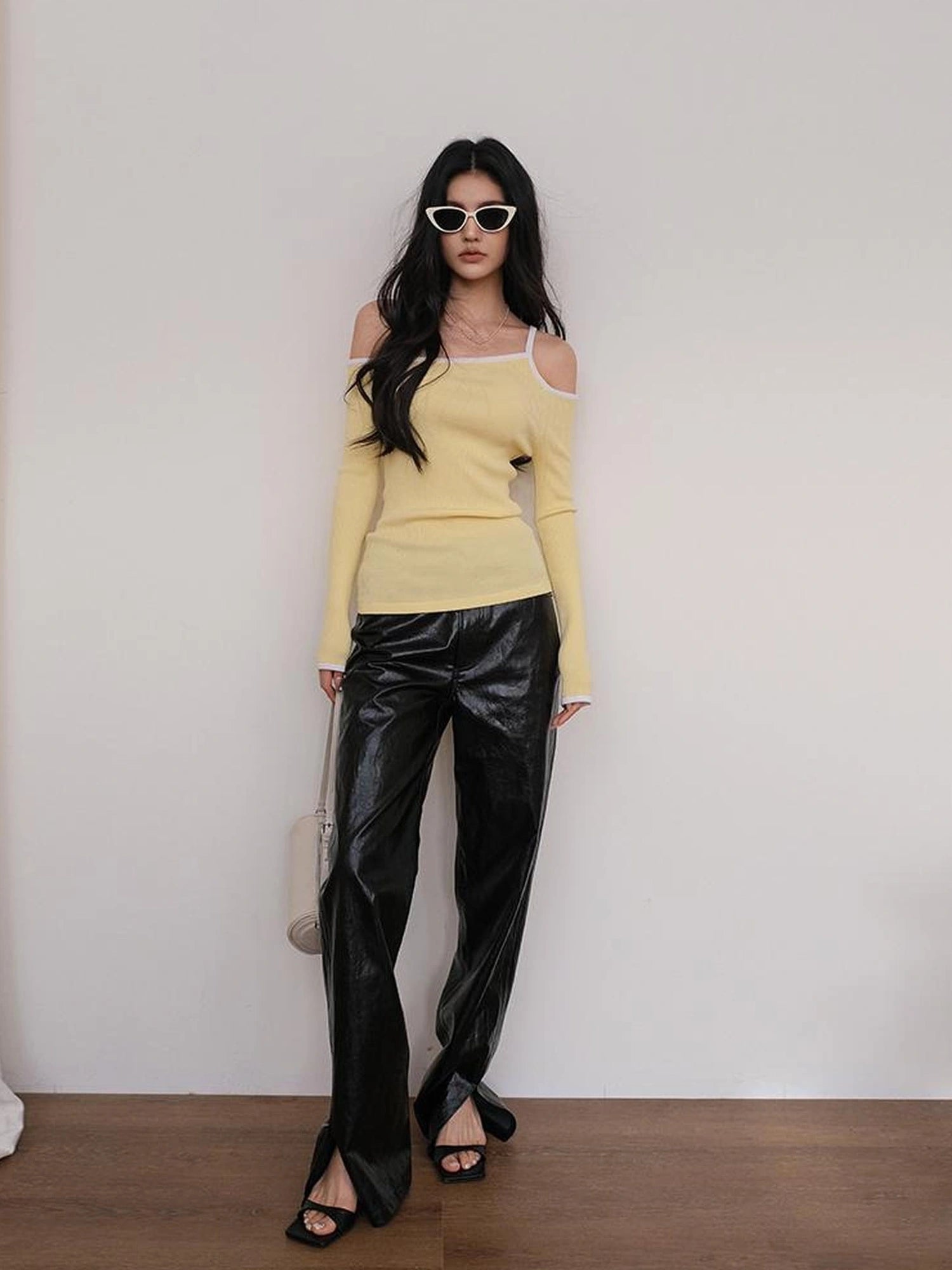 FU FRESH UP Lightweight Silk Knit Shoulder Cut Top
