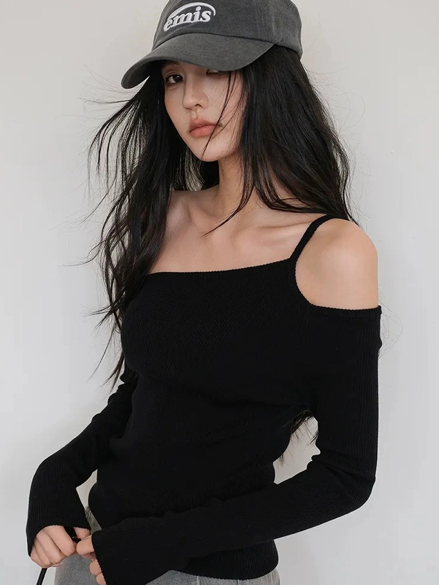 FU FRESH UP Lightweight Silk Knit Shoulder Cut Top