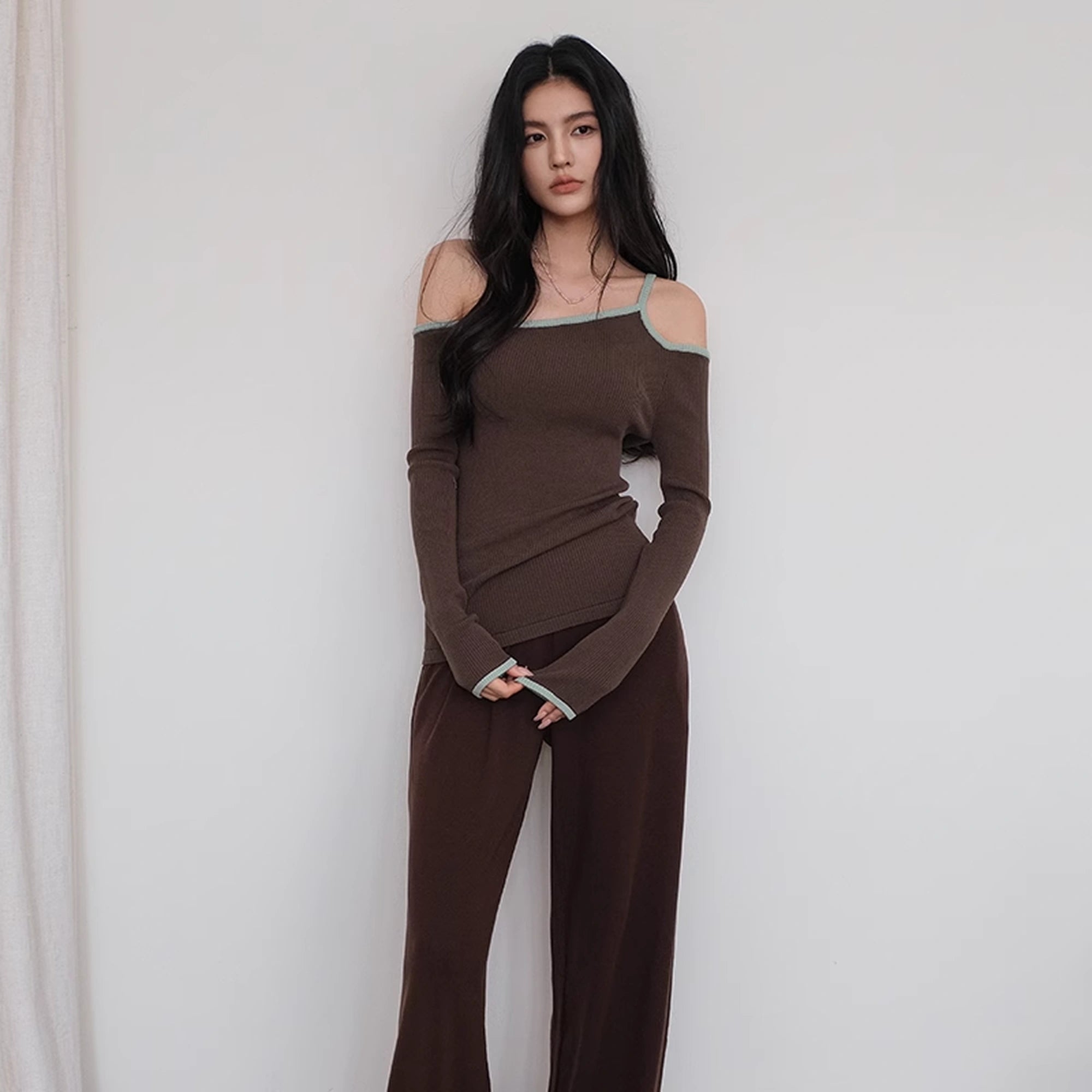 FU_FRESH_UP_Lightweight_Silk_Knit_Shoulder_Cut_Top_MISSTT