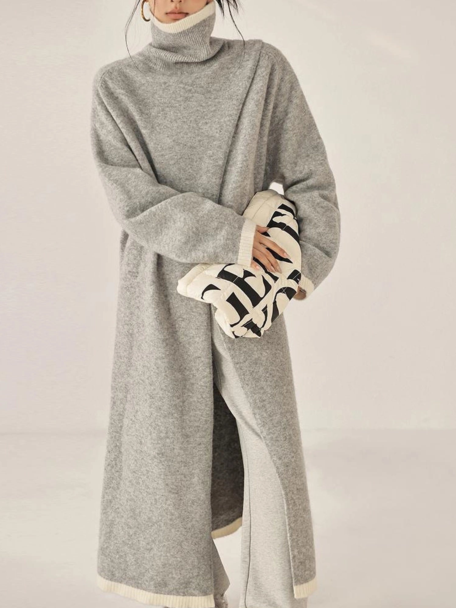 FU FRESH UP Long Asymmetrical Front Slit Alpaca Wool Turtleneck Sweater