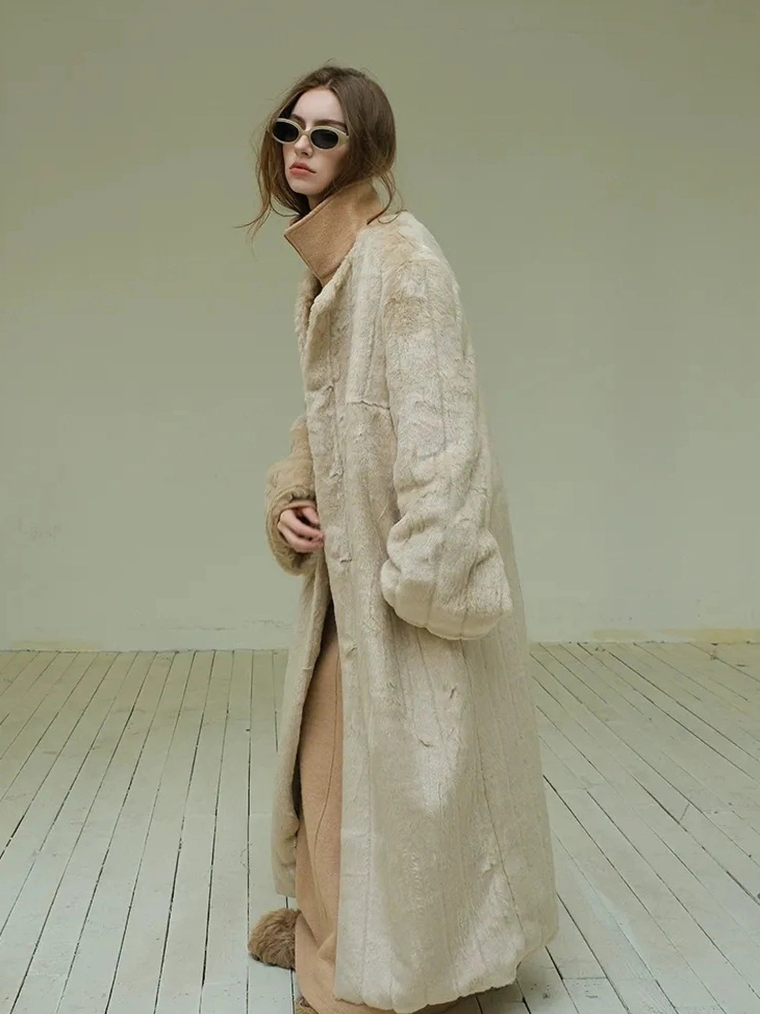 FU FRESH UP Long Plush Vertical Stripe Faux Fur Coat