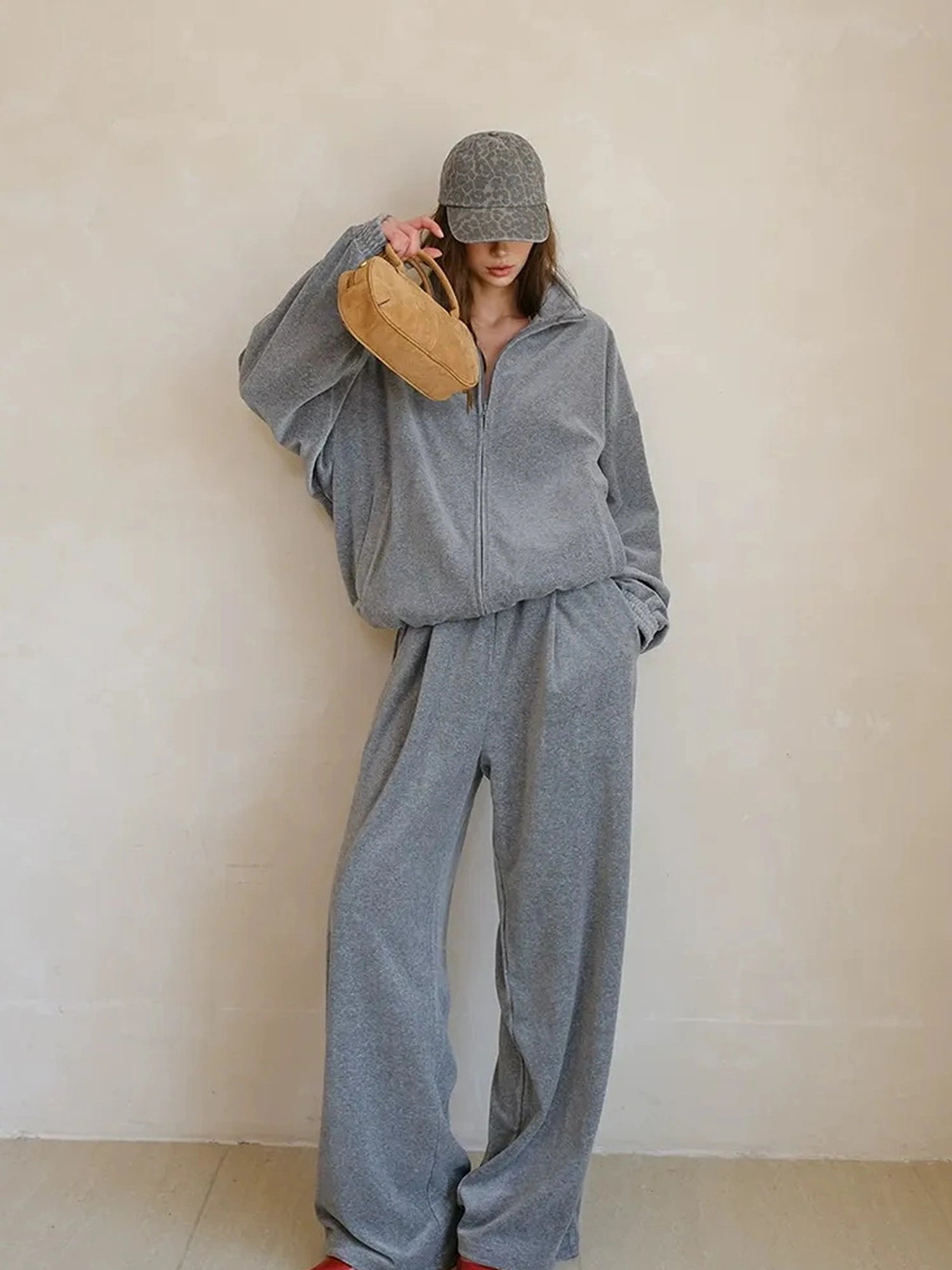 FU FRESH UP Relaxed Plush Fleece Hoodie Jogger Set