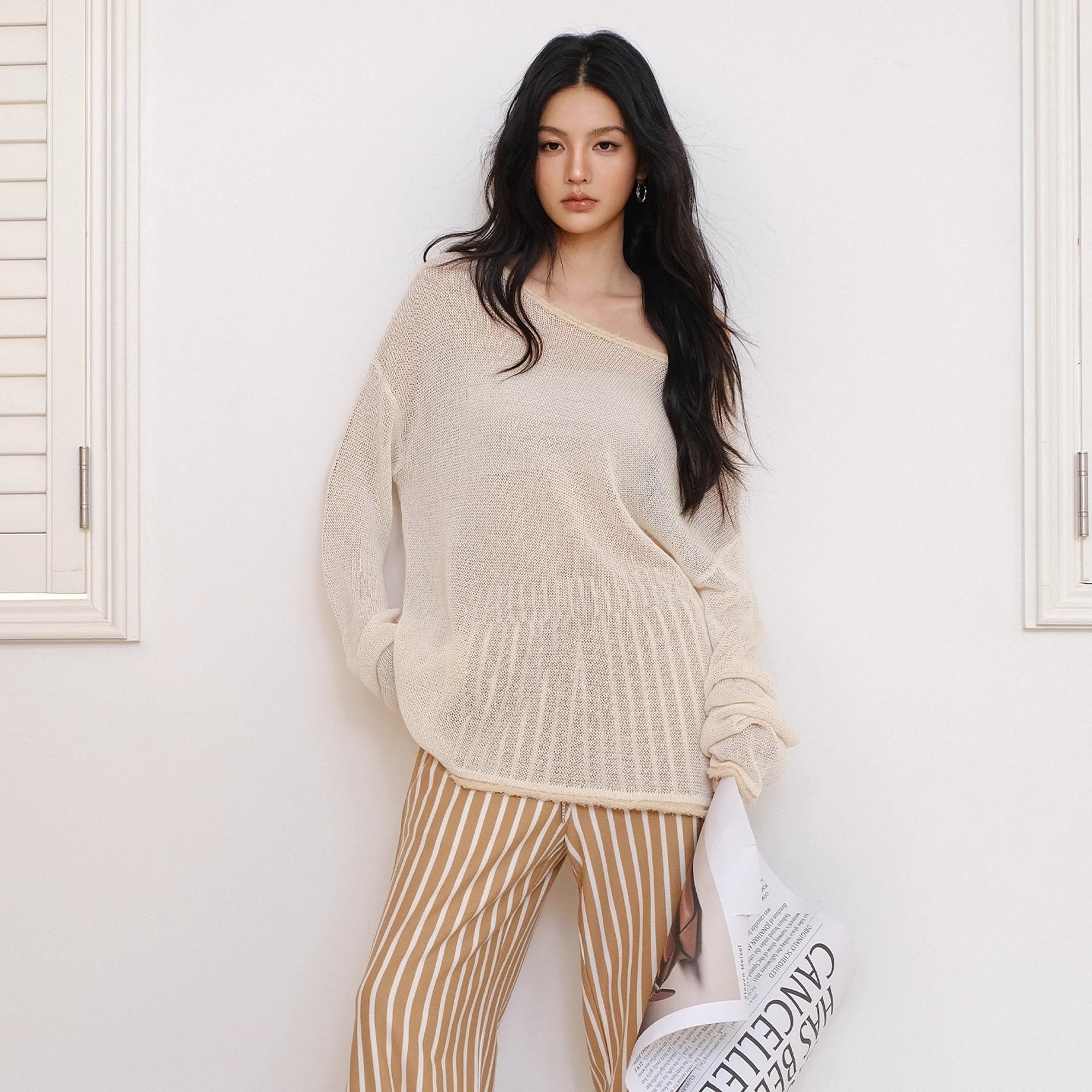 FU_FRESH_UP_Relaxed_Slip_Stitch_Paper_Yarn_Off_Shoulder_V-neck_T-shirt_Long_Sleeve_MISSTT