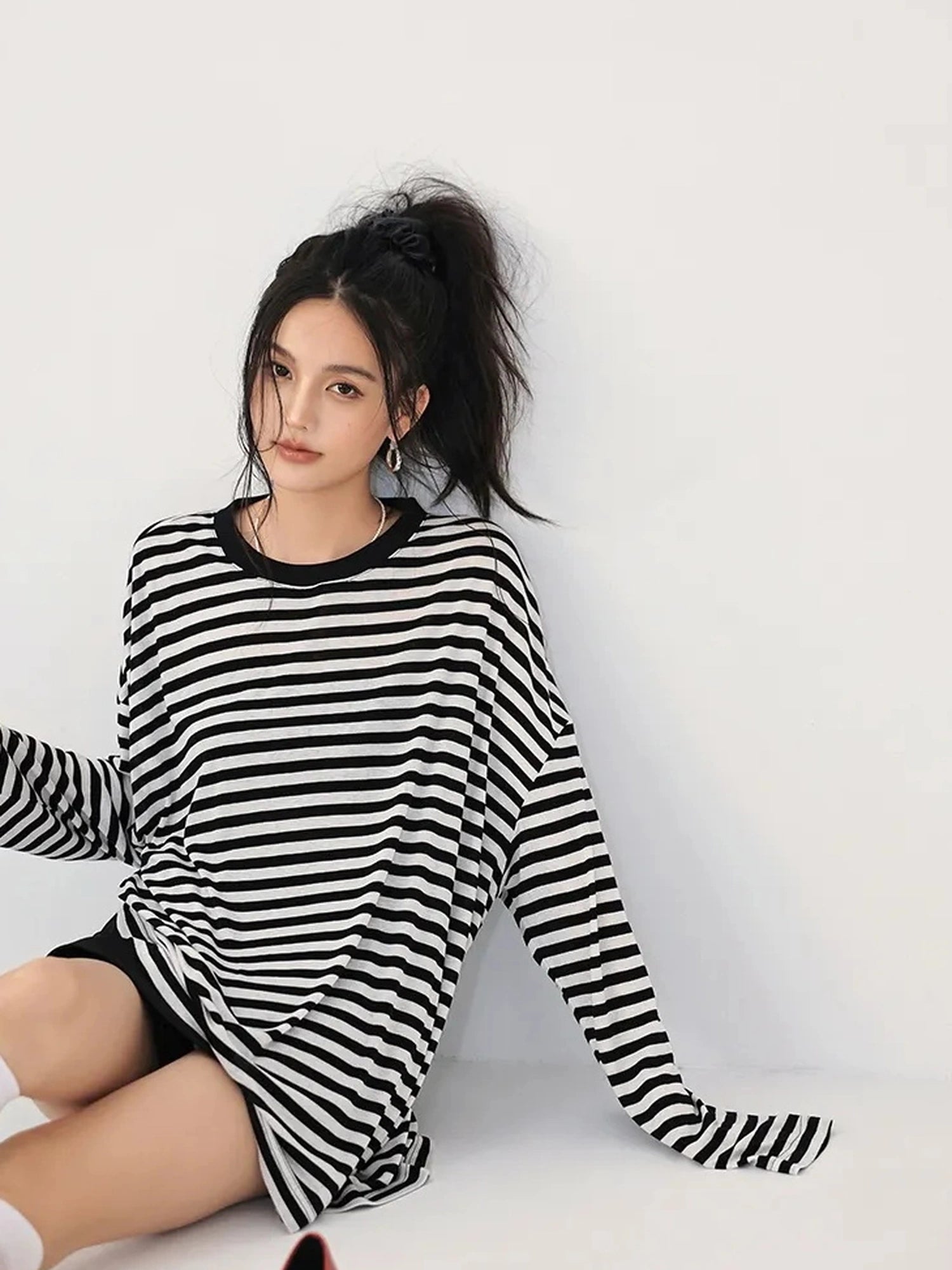 FU FRESH UP Relaxed Stripe Tencel Knit V-neck T-shirt Long Sleeve Tee