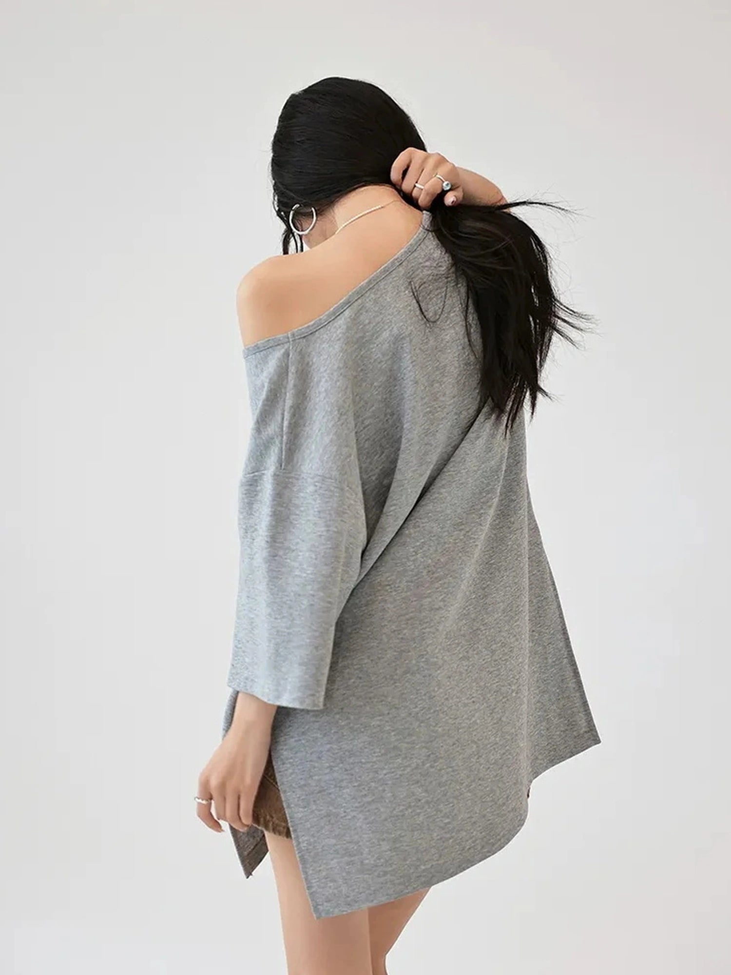FU FRESH UP Relaxed U Neck Multi Way Tee