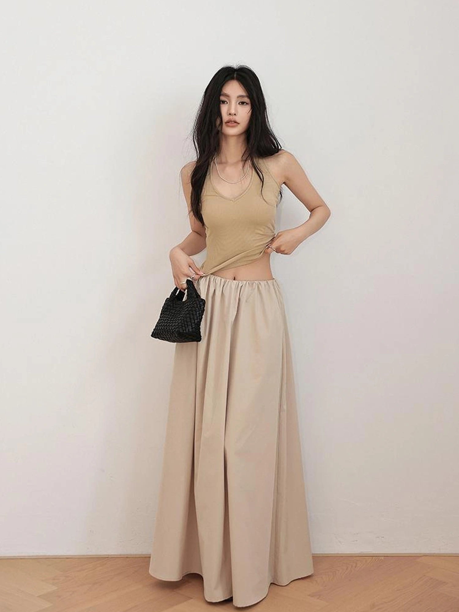 FU FRESH UP Sculptural Halter Neck Top