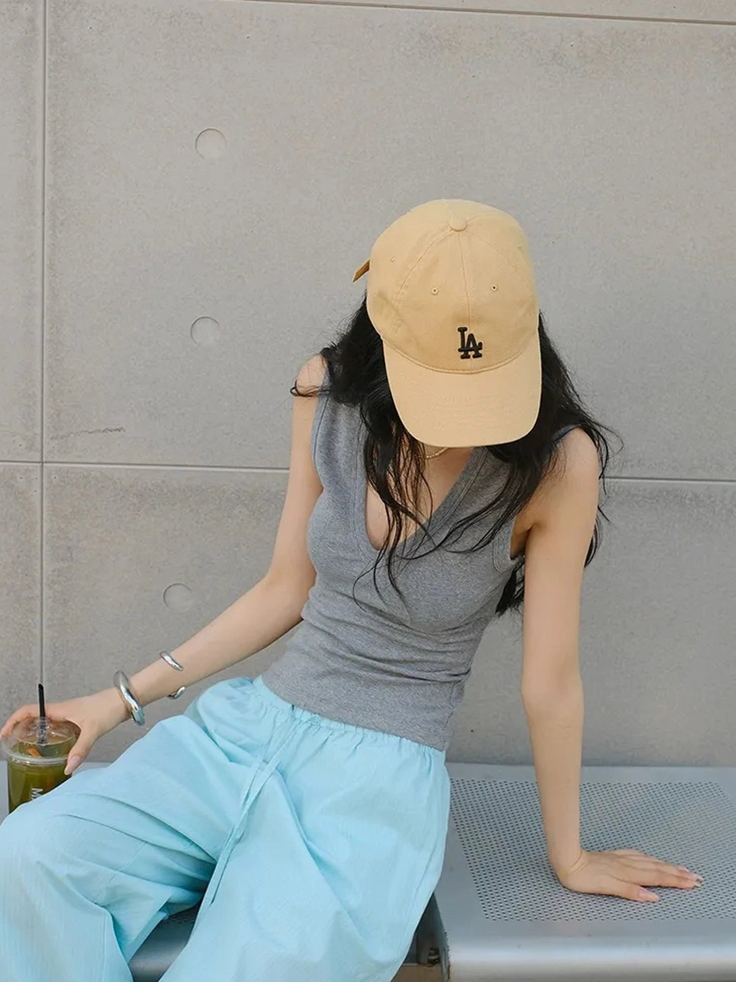 FU FRESH UP Slim Fit V-neck Knit Vest