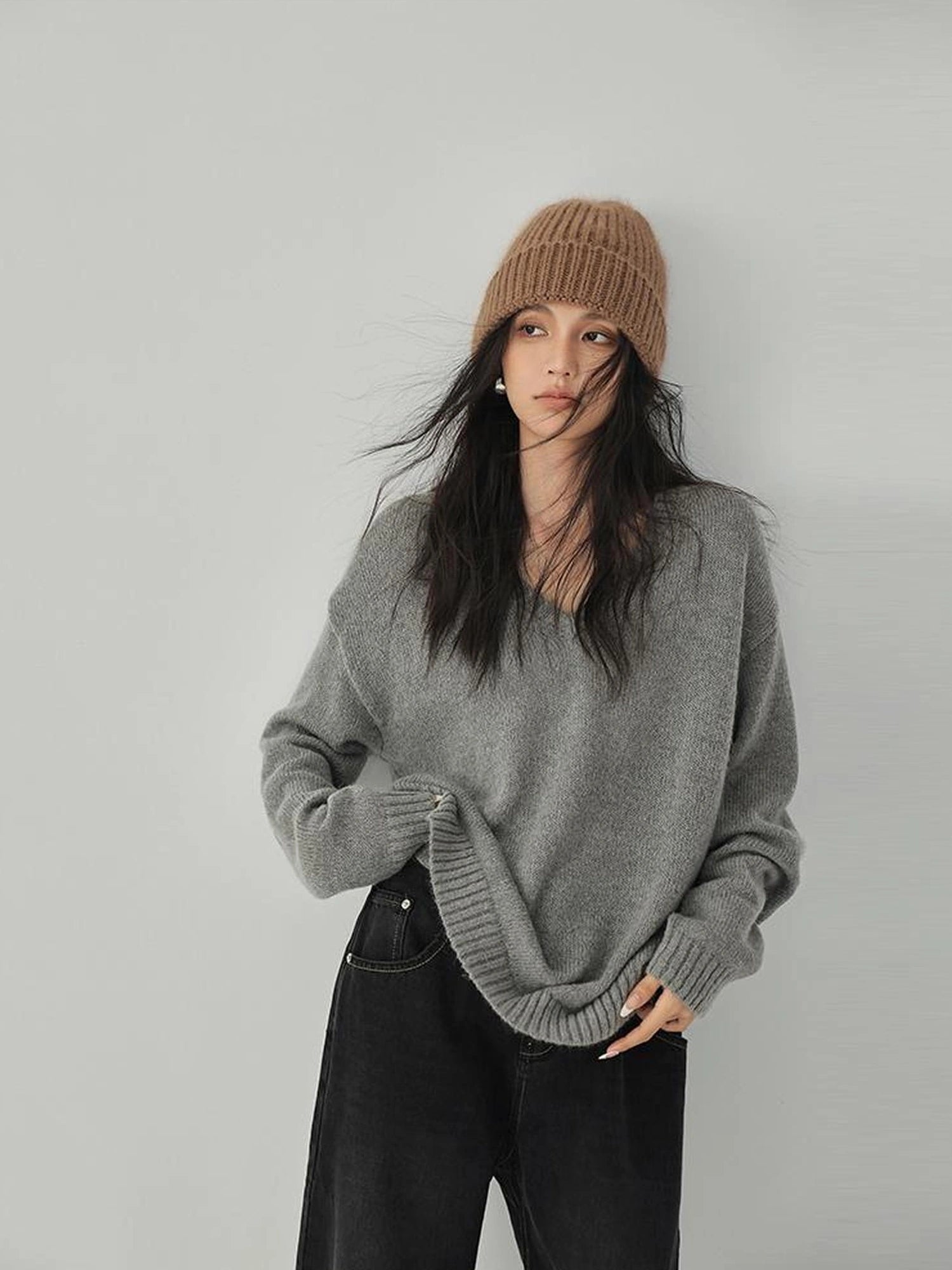 FU FRESH UP Soft V-neck Mohair Wool Blend Sweater