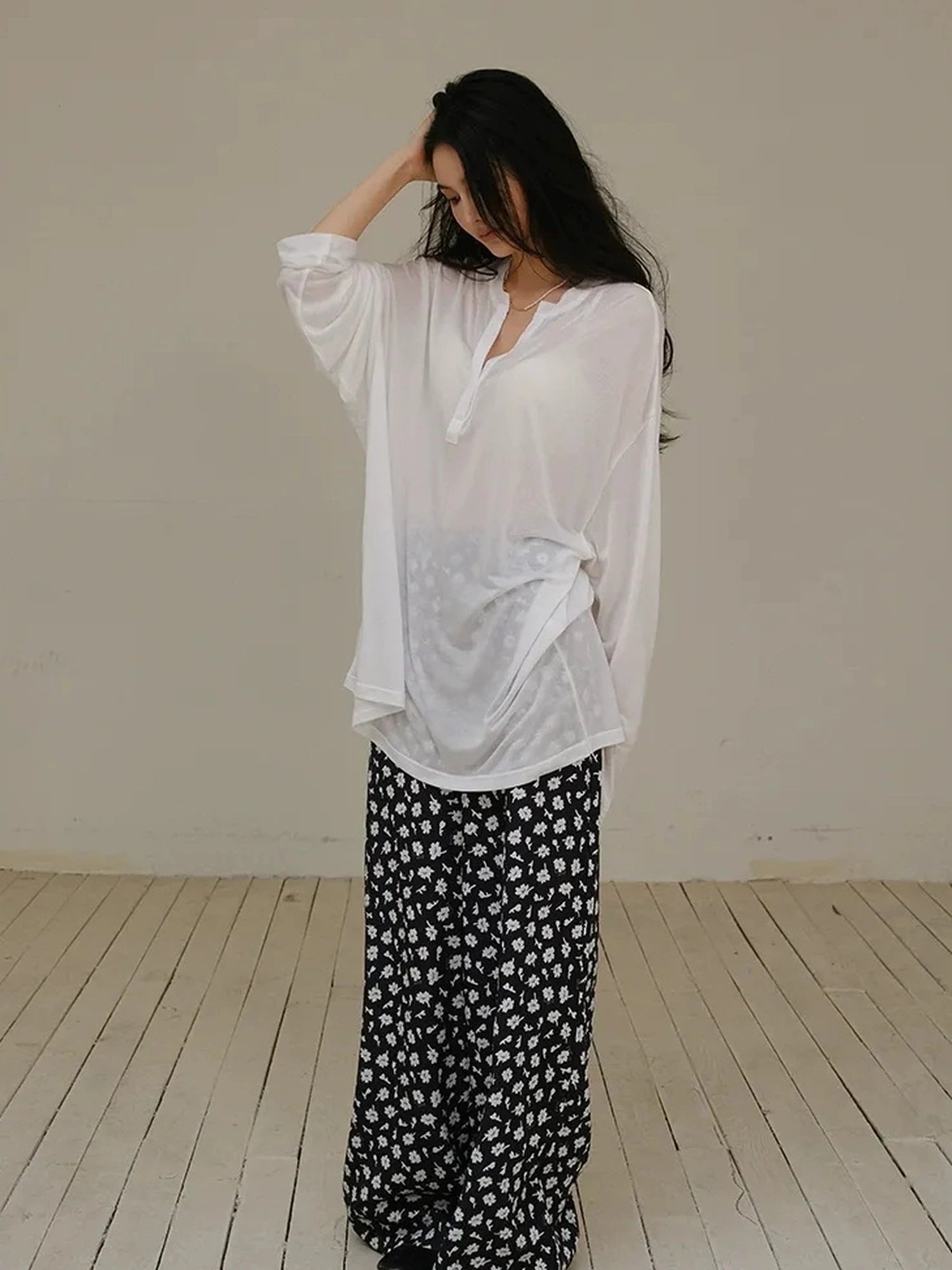 FU FRESH UP Tencel Relaxed V-neck T-shirt