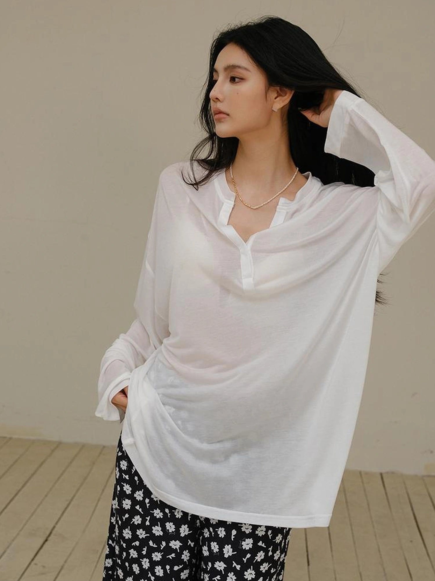 FU FRESH UP Tencel Relaxed V-neck T-shirt