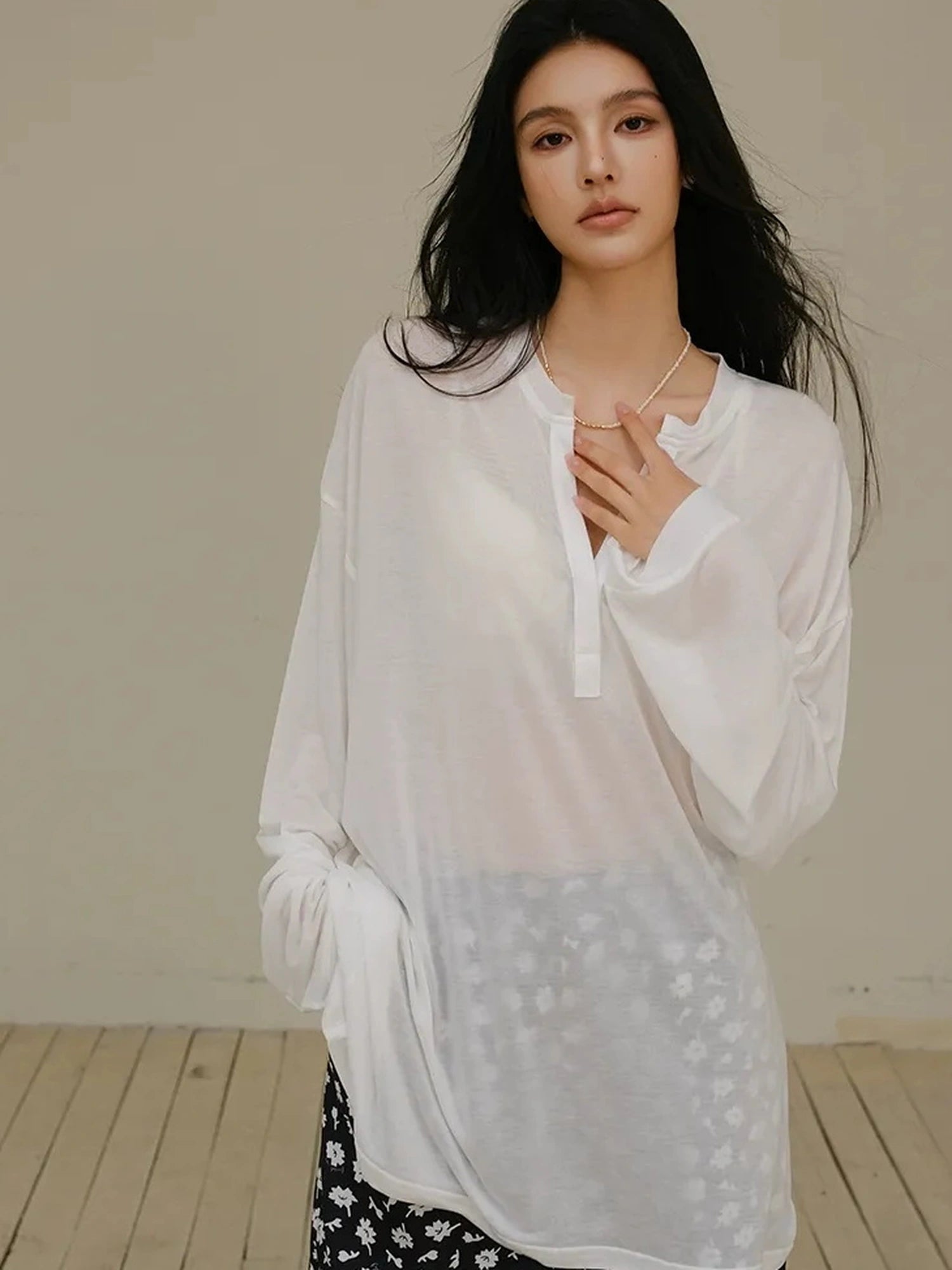 FU FRESH UP Tencel Relaxed V-neck T-shirt
