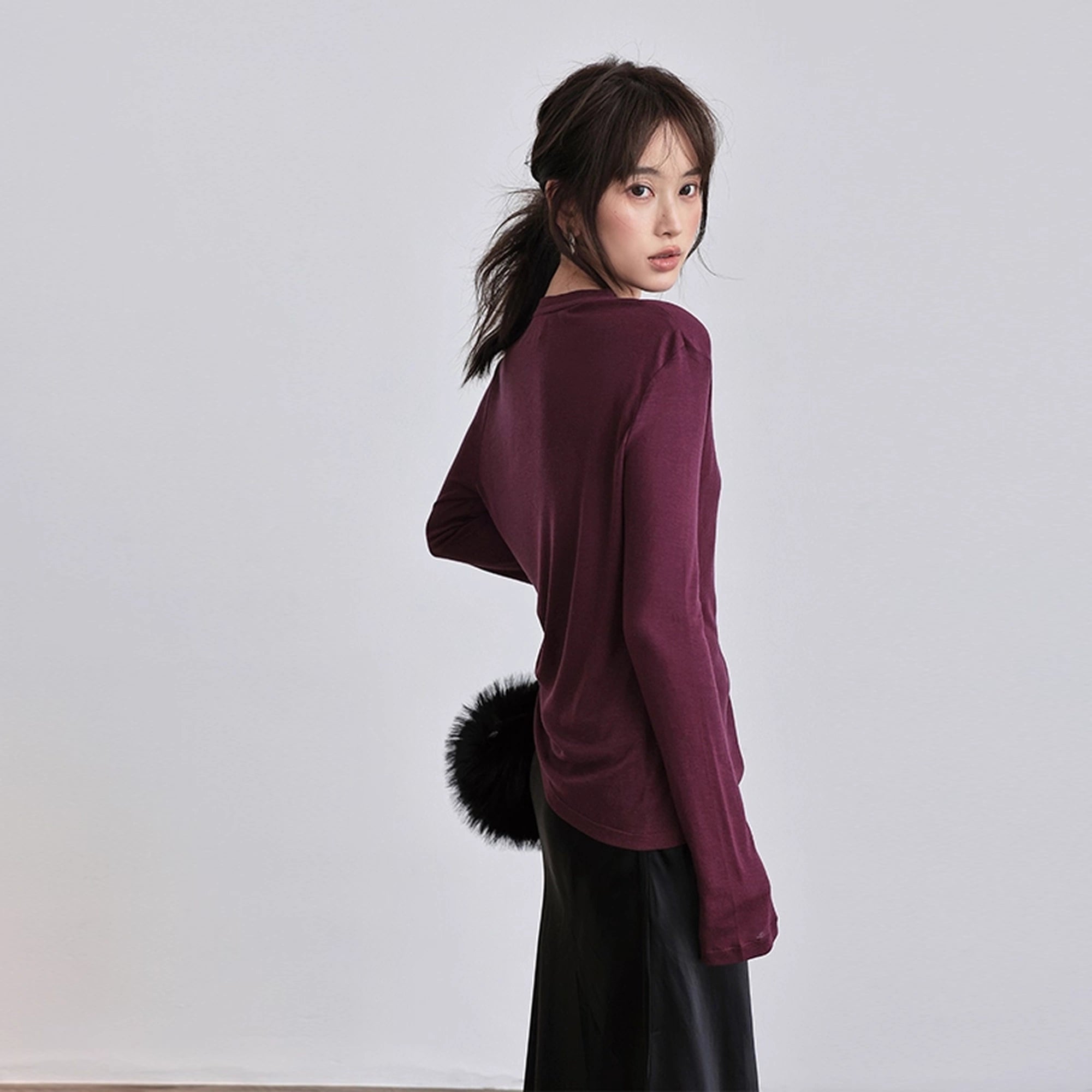 FU_FRESH_UP_Tencel_Wool_Relaxed_Fit_V-neck_T-shirt_Long_Sleeve_MISSTT