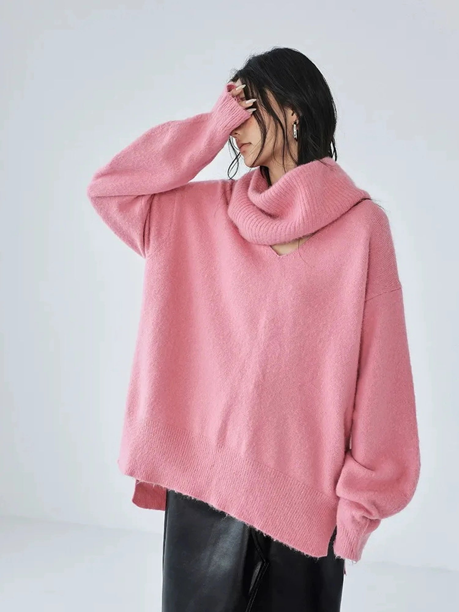 FU FRESH UP V-Neck Raccoon Wool Sweater With Detachable Cowl