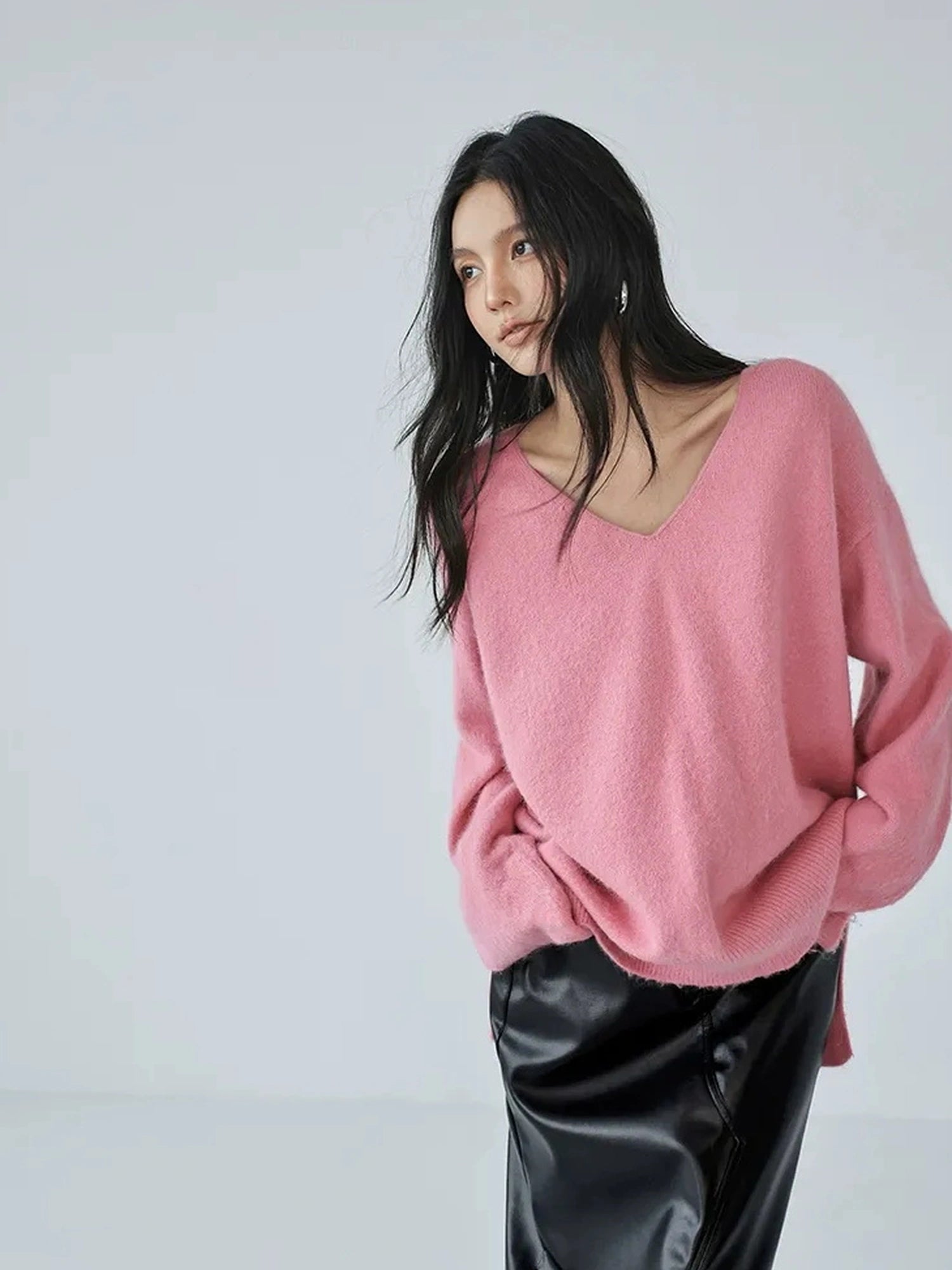 FU FRESH UP V-Neck Raccoon Wool Sweater With Detachable Cowl