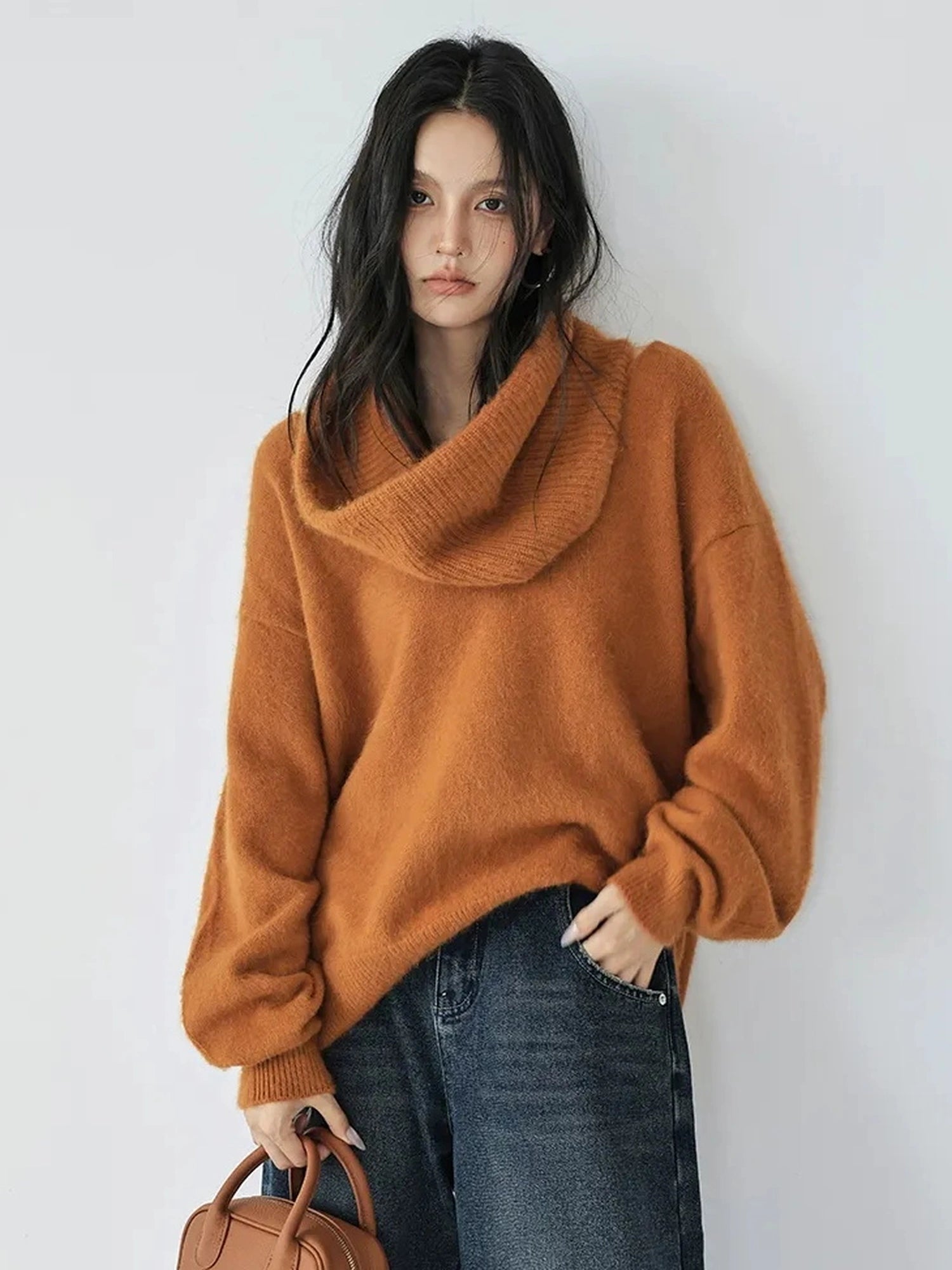 FU FRESH UP V-Neck Raccoon Wool Sweater With Detachable Cowl