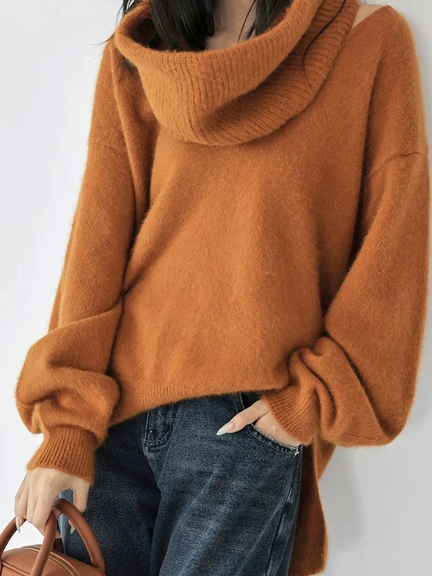 FU FRESH UP V-Neck Raccoon Wool Sweater With Detachable Cowl