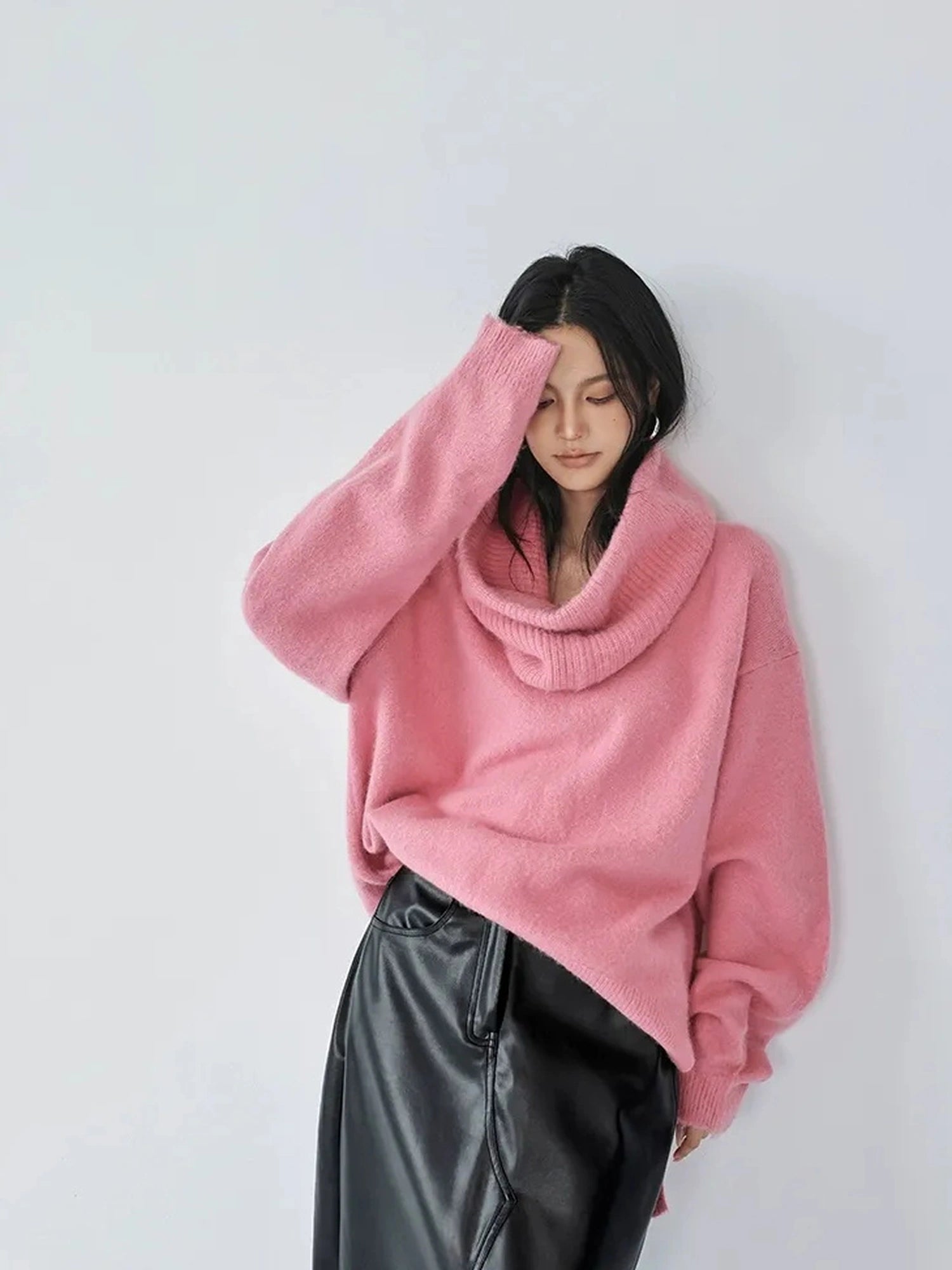 FU FRESH UP V-Neck Raccoon Wool Sweater With Detachable Cowl
