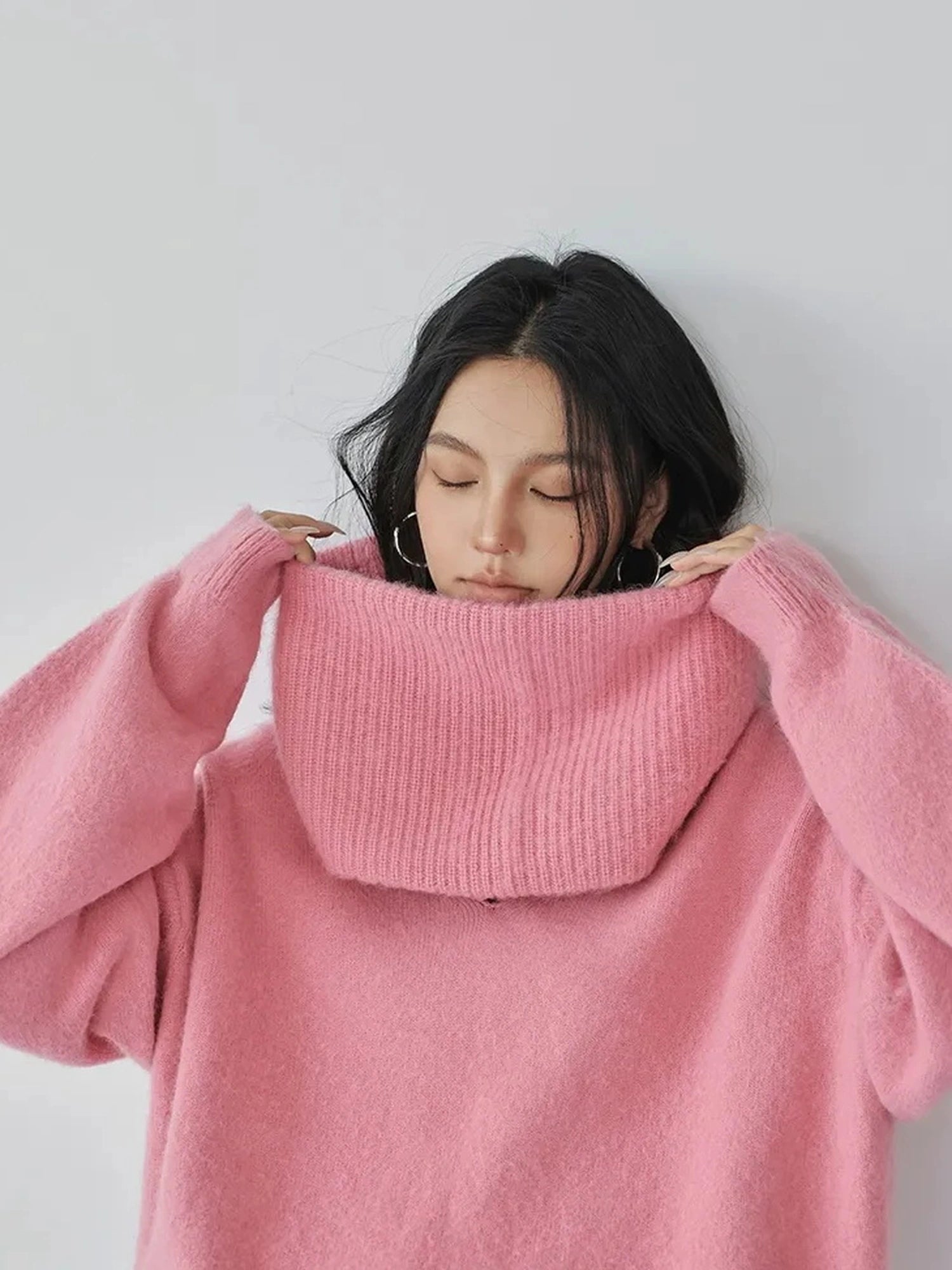 FU FRESH UP V-Neck Raccoon Wool Sweater With Detachable Cowl