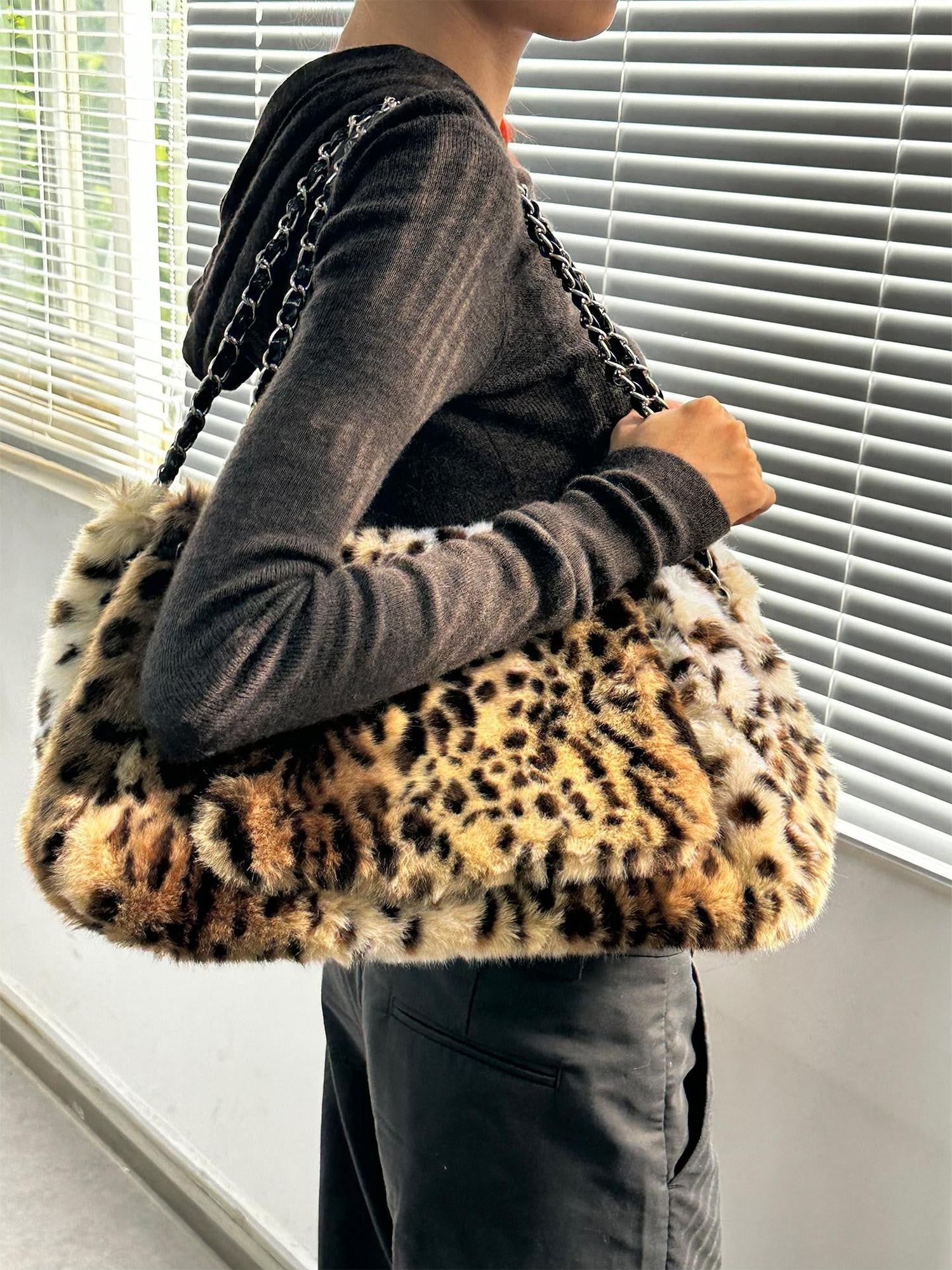 FayChui Vintage Leopard Plush Chain Box Women&